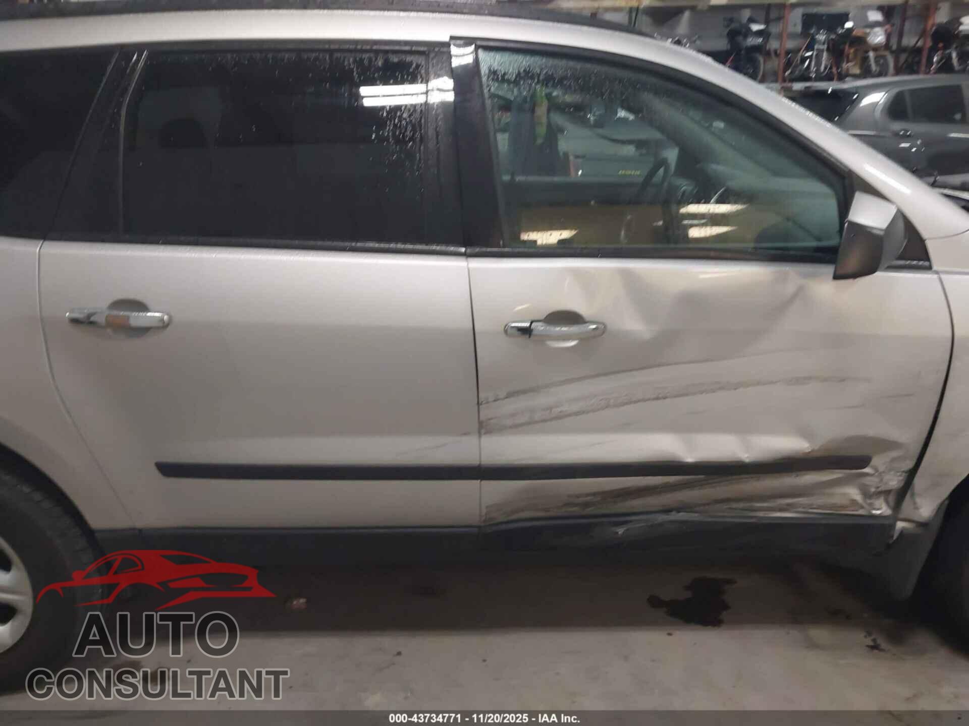 CHEVROLET TRAVERSE 2014 - 1GNKRFED1EJ240955