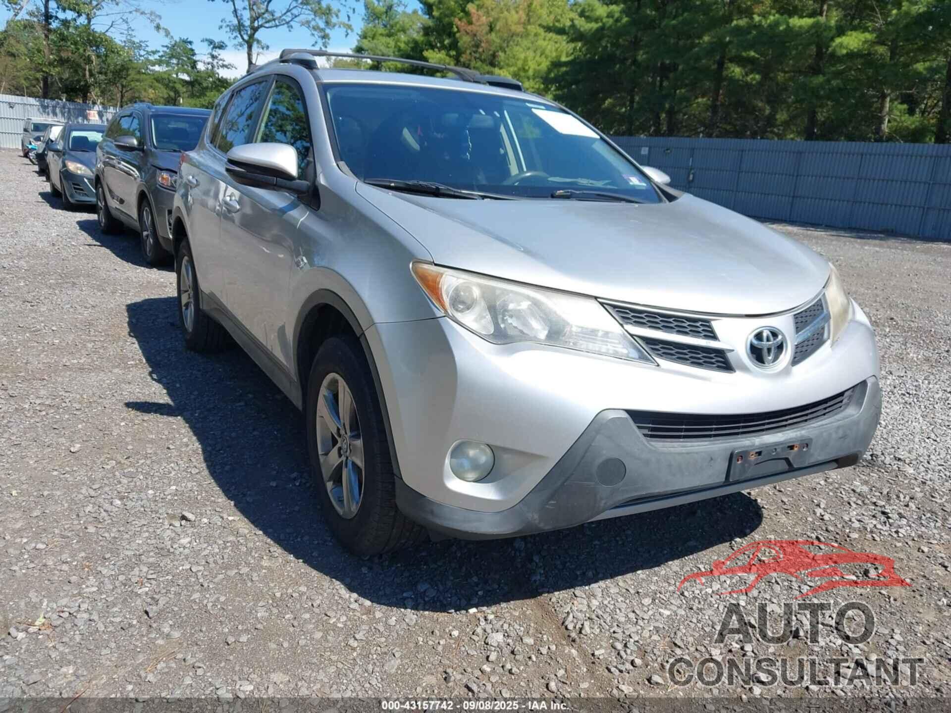 TOYOTA RAV4 2015 - JTMRFREVXFJ013730