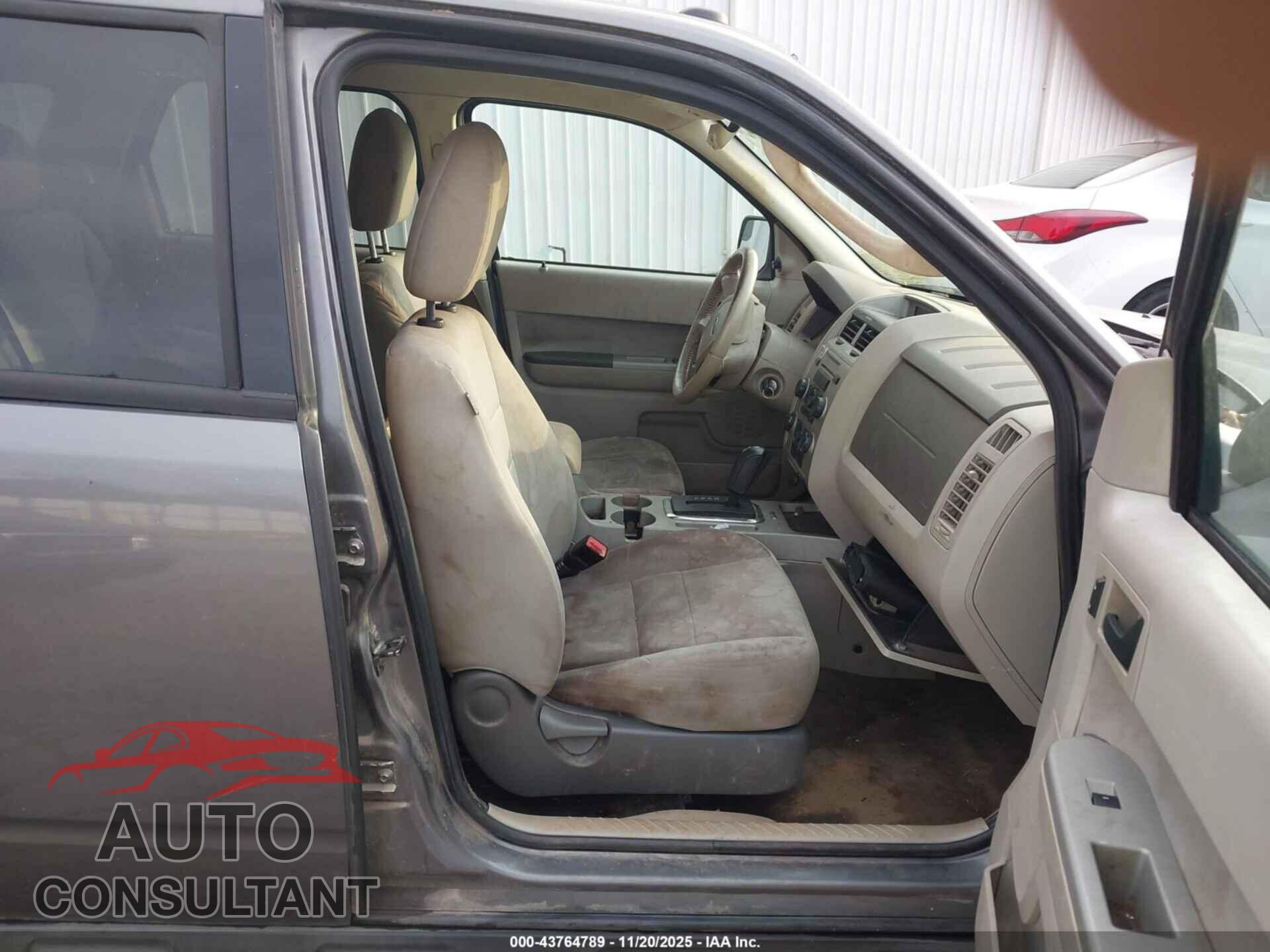 FORD ESCAPE 2011 - 1FMCU0D76BKA36495