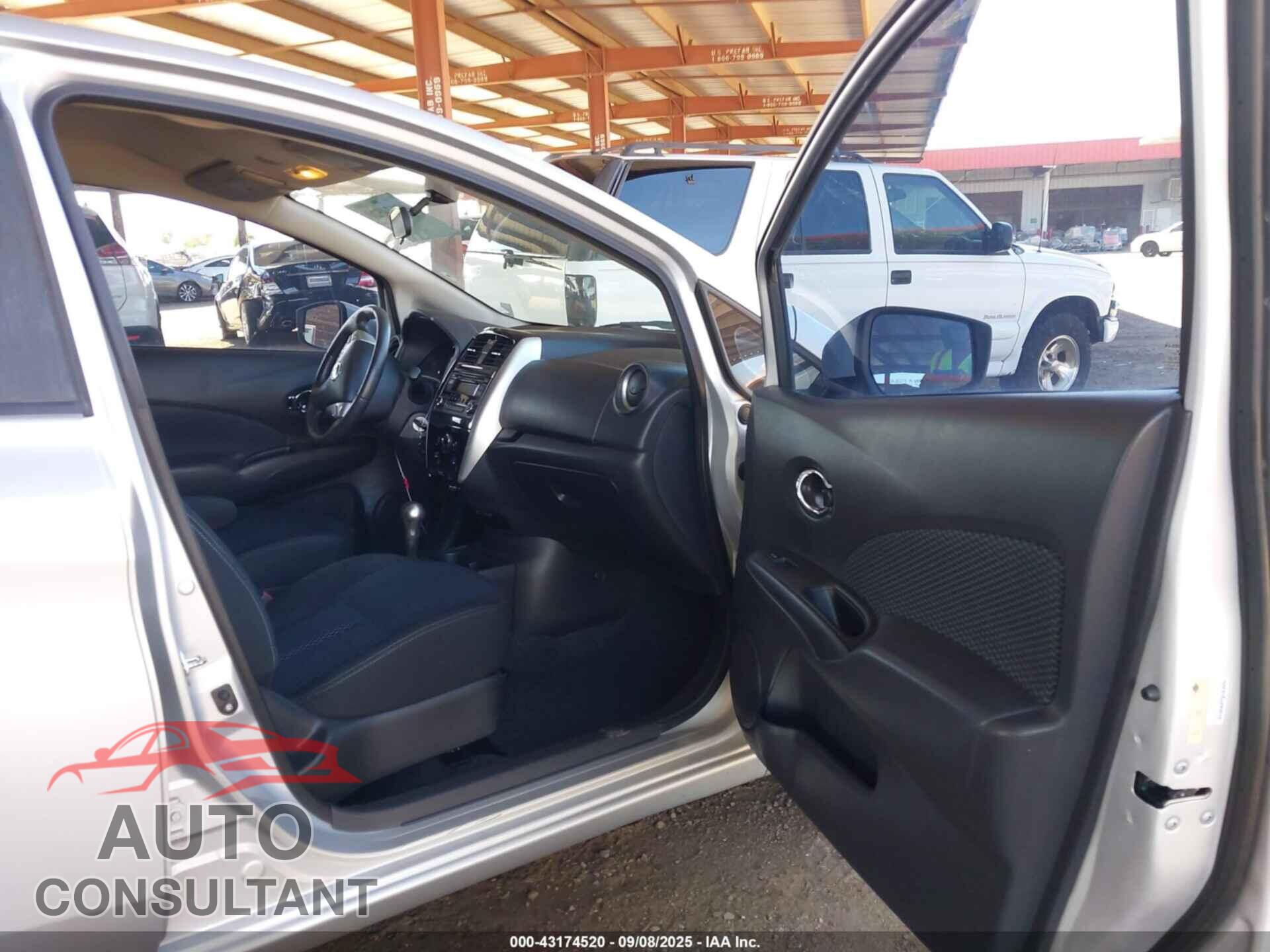 NISSAN VERSA NOTE 2015 - 3N1CE2CP9FL424777