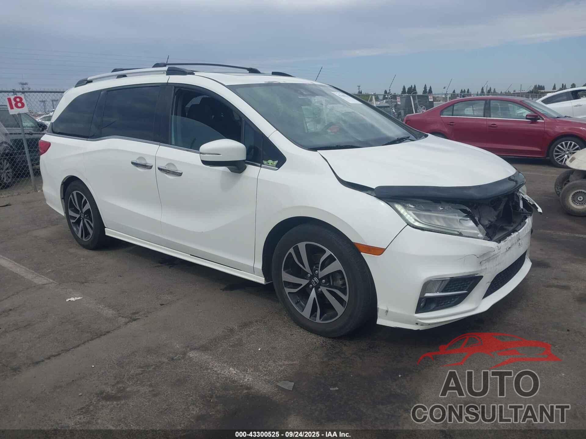HONDA ODYSSEY 2018 - 5FNRL6H92JB000427