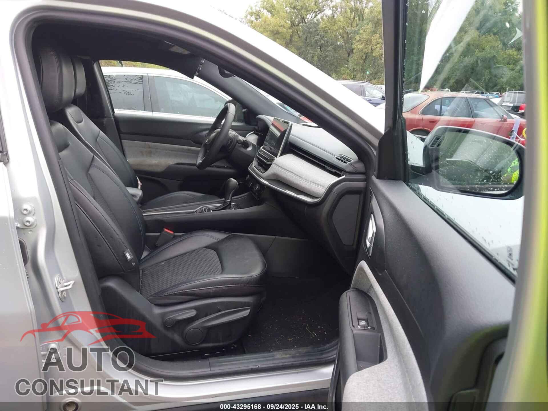 JEEP COMPASS 2024 - 3C4NJDBN0RT132677