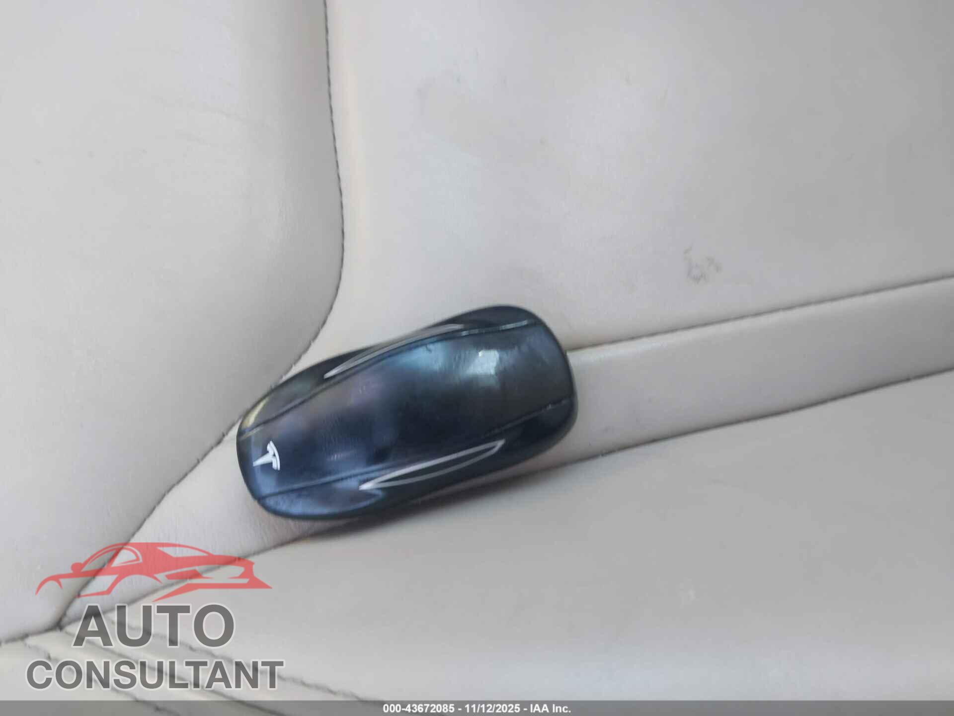 TESLA MODEL S 2015 - 5YJSA1E12FF111155