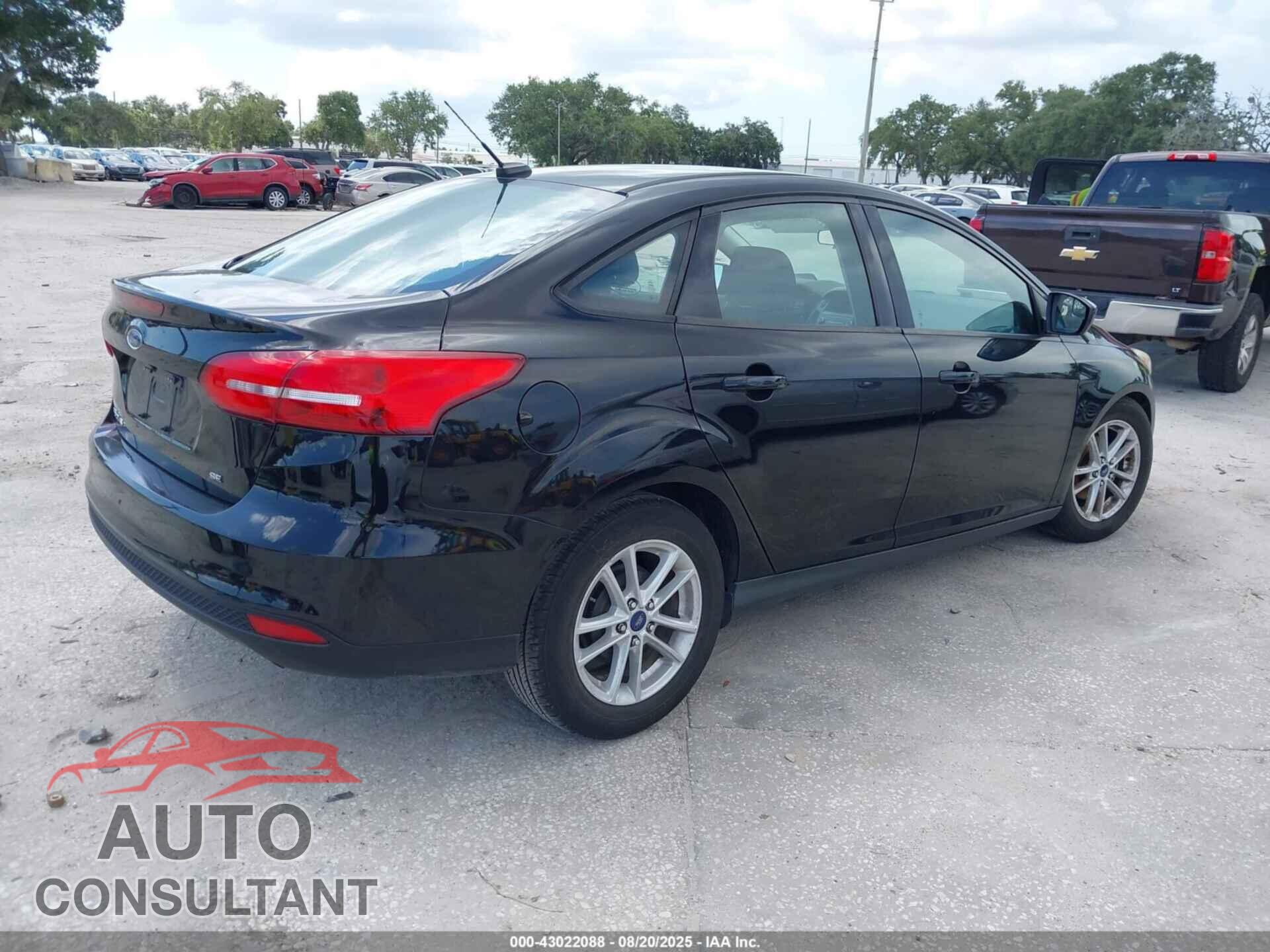 FORD FOCUS 2018 - 1FADP3F22JL256251