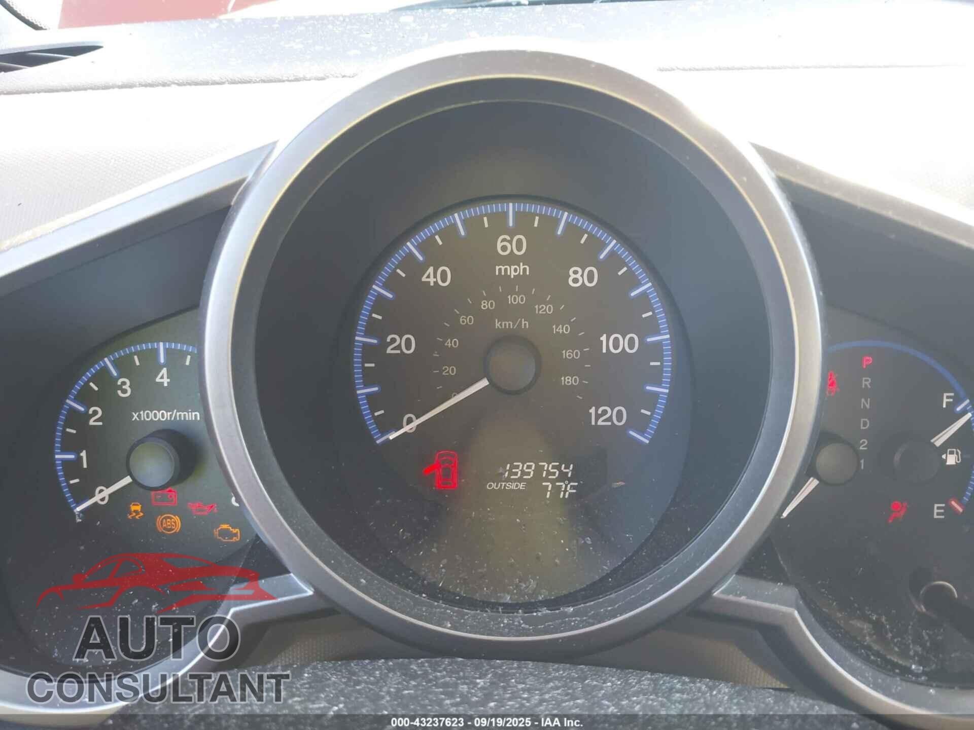 HONDA ELEMENT 2011 - 5J6YH2H79BL002012