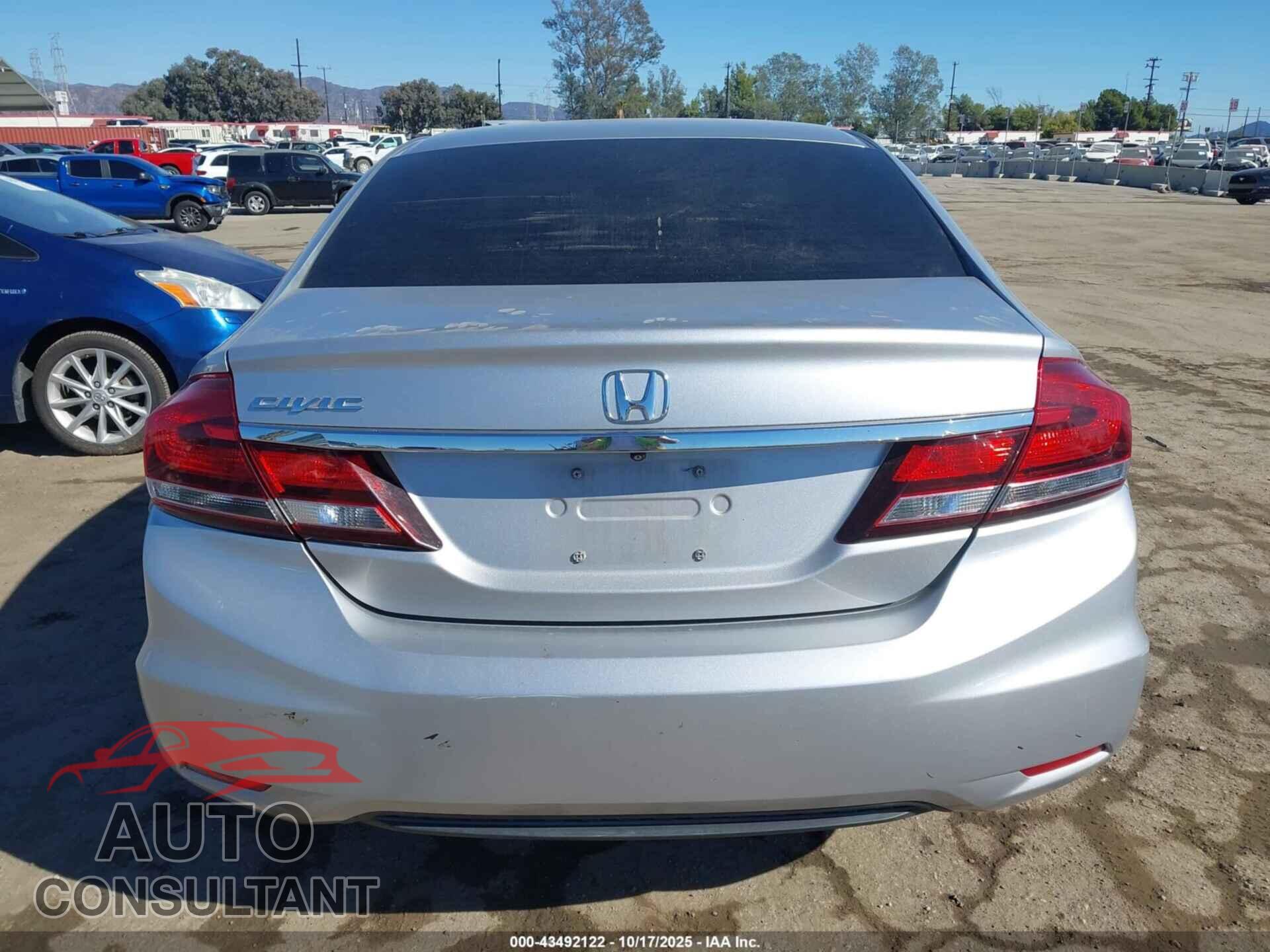 HONDA CIVIC 2015 - 19XFB2F77FE287700