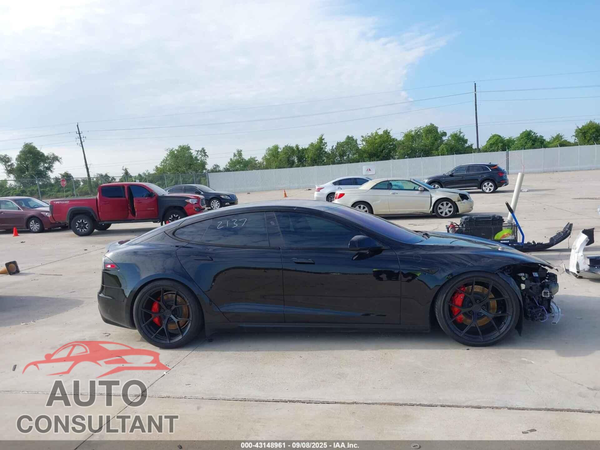 TESLA MODEL S 2023 - 5YJSA1E64PF518519