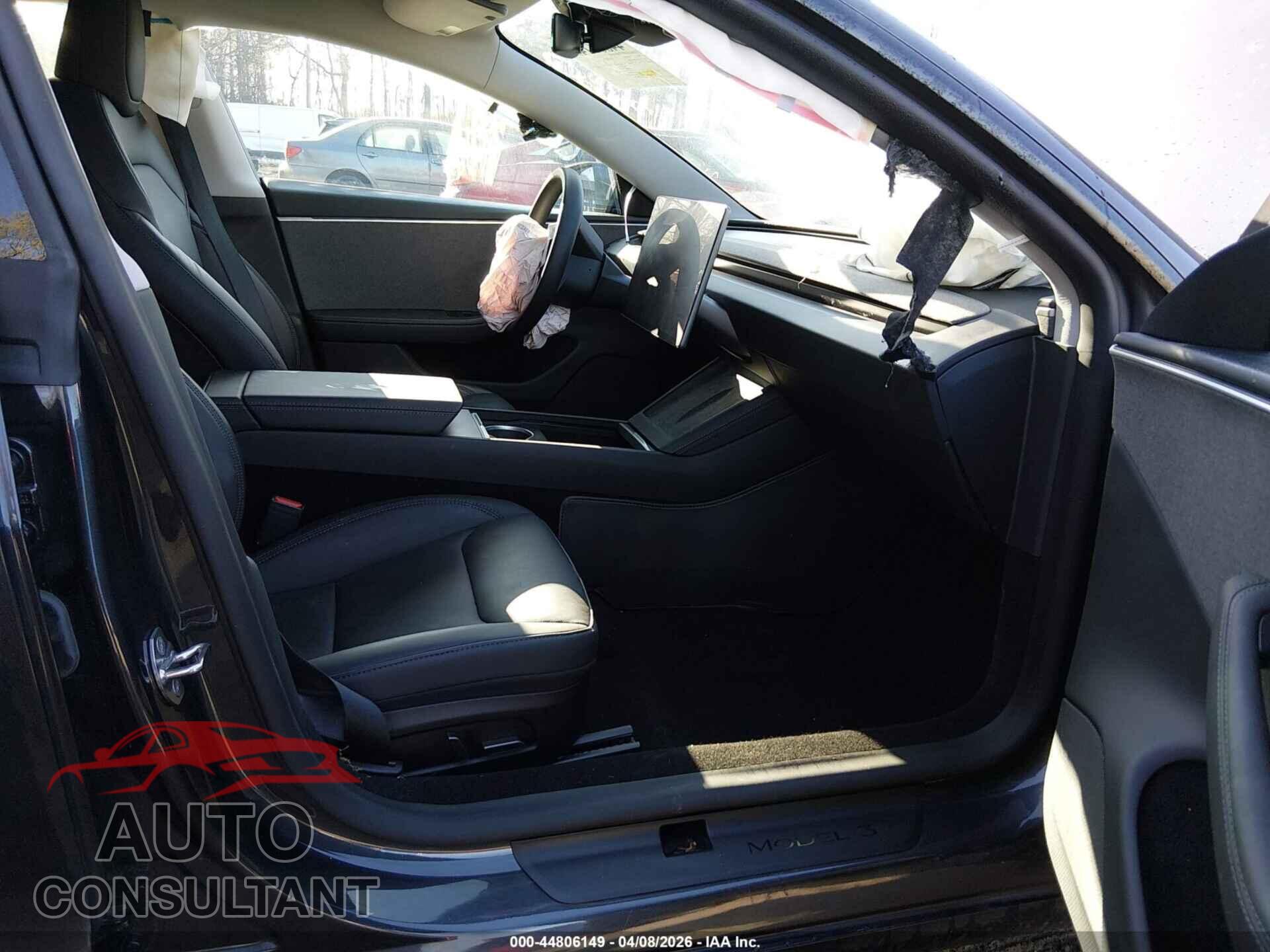 TESLA MODEL 3 2024 - 5YJ3E1EA6RF842684