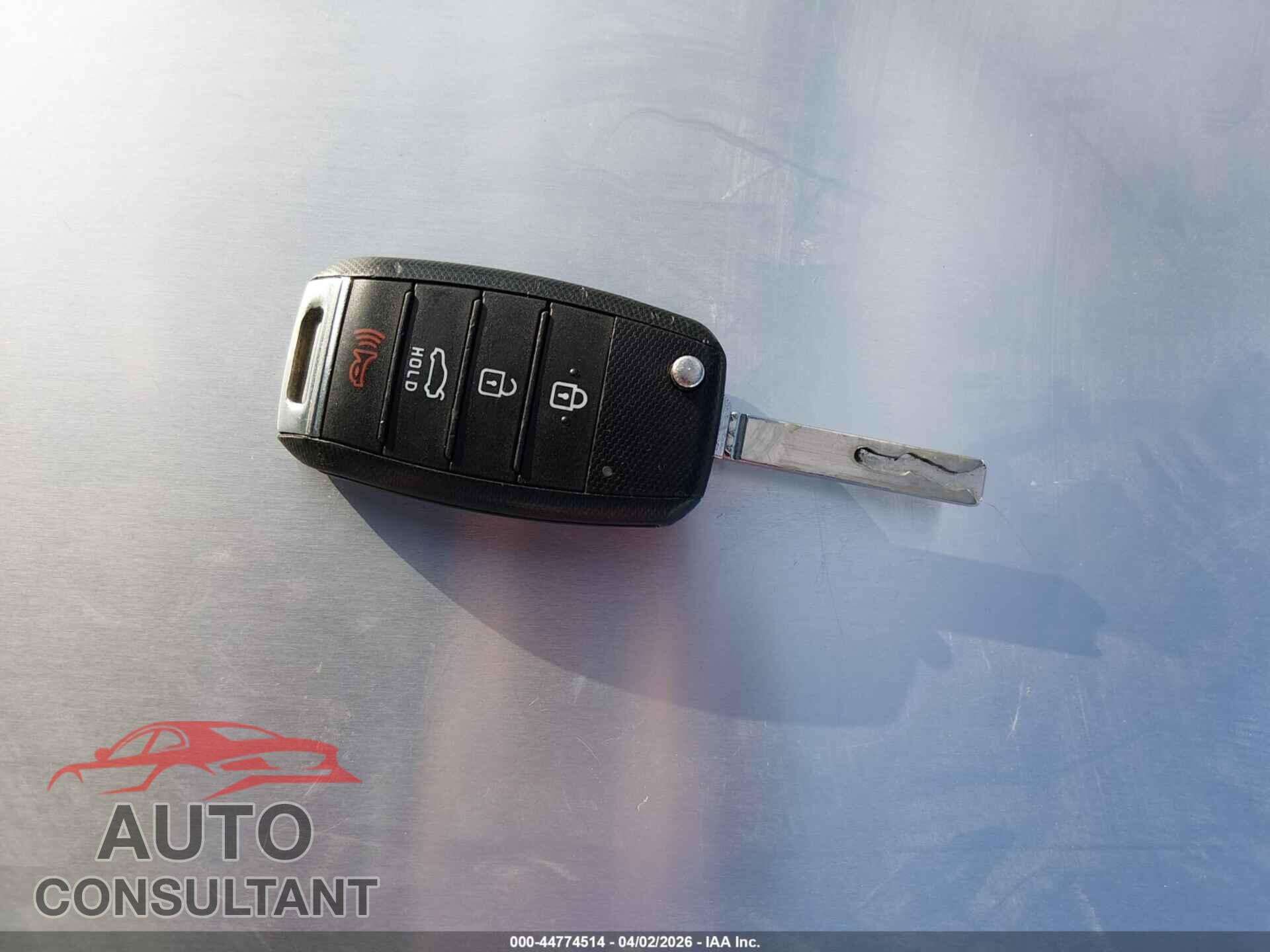 KIA OPTIMA 2016 - KNAGT4L36G5103534