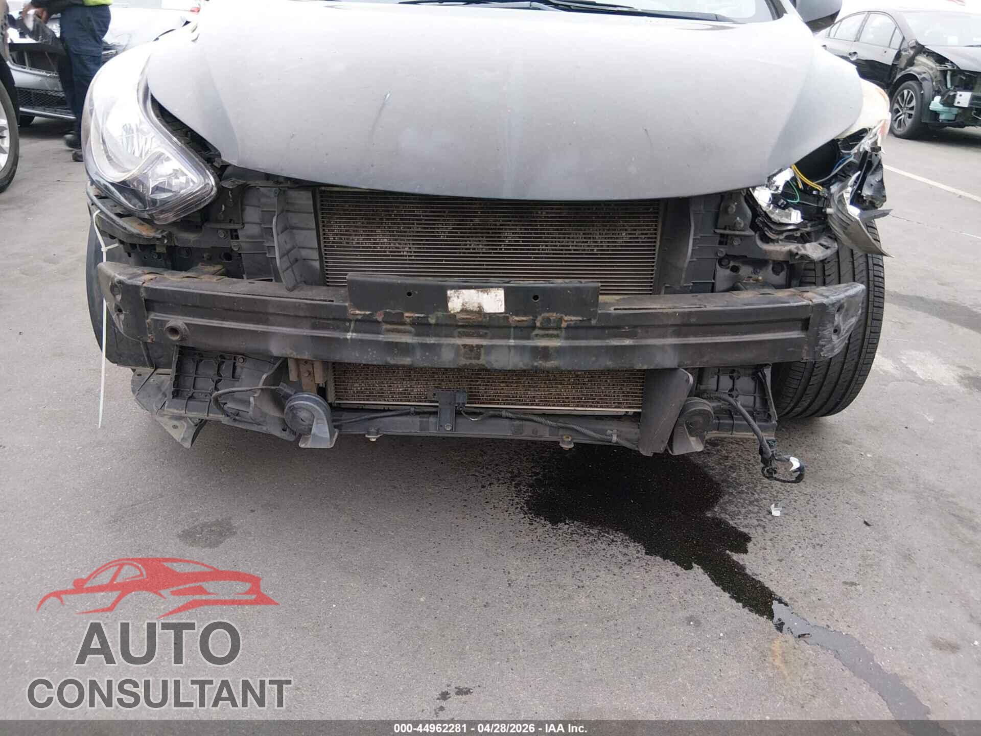 HYUNDAI ELANTRA 2013 - KMHDH4AE8DU781436