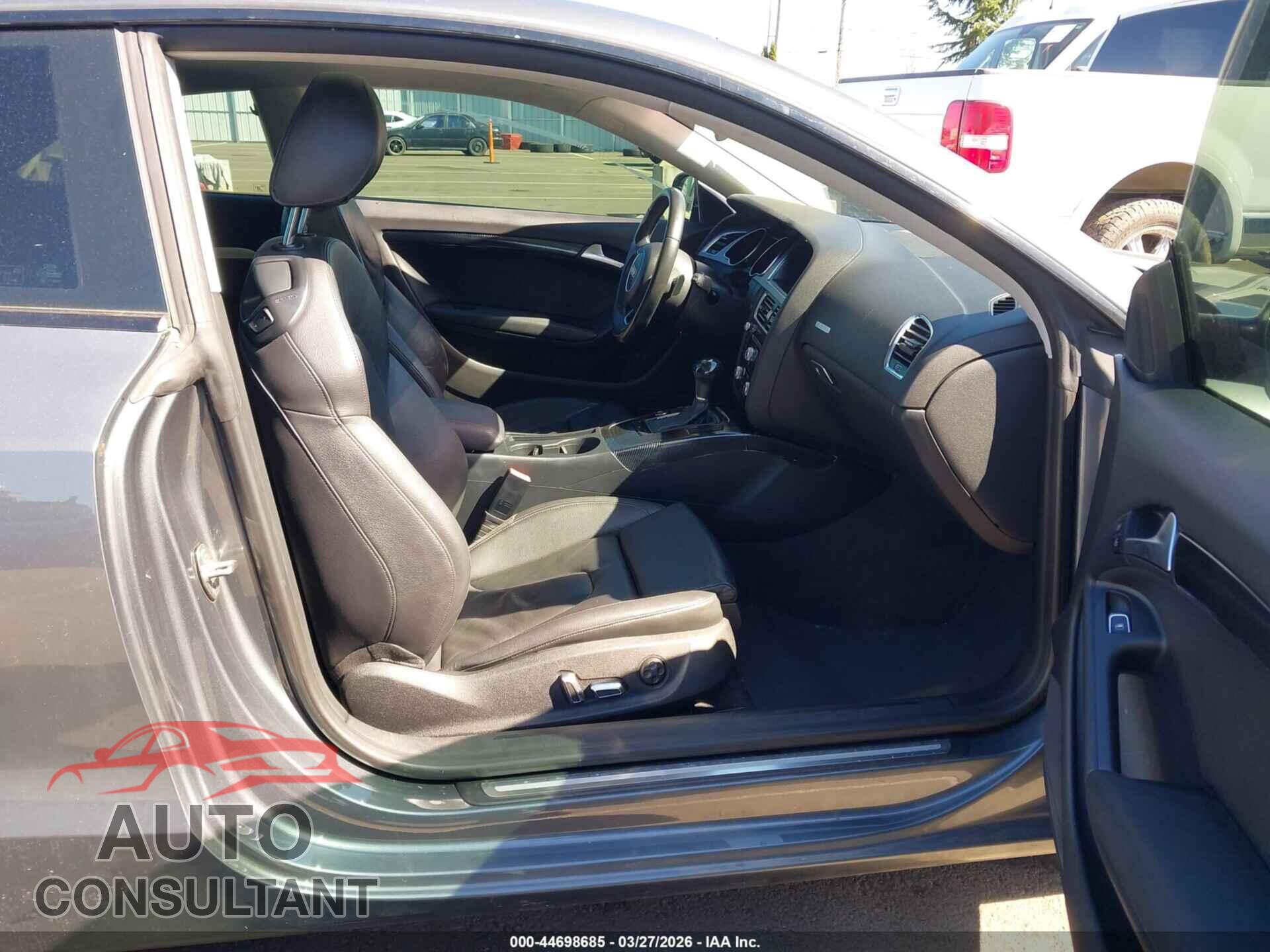 AUDI A5 2013 - WAULFAFR5DA010155