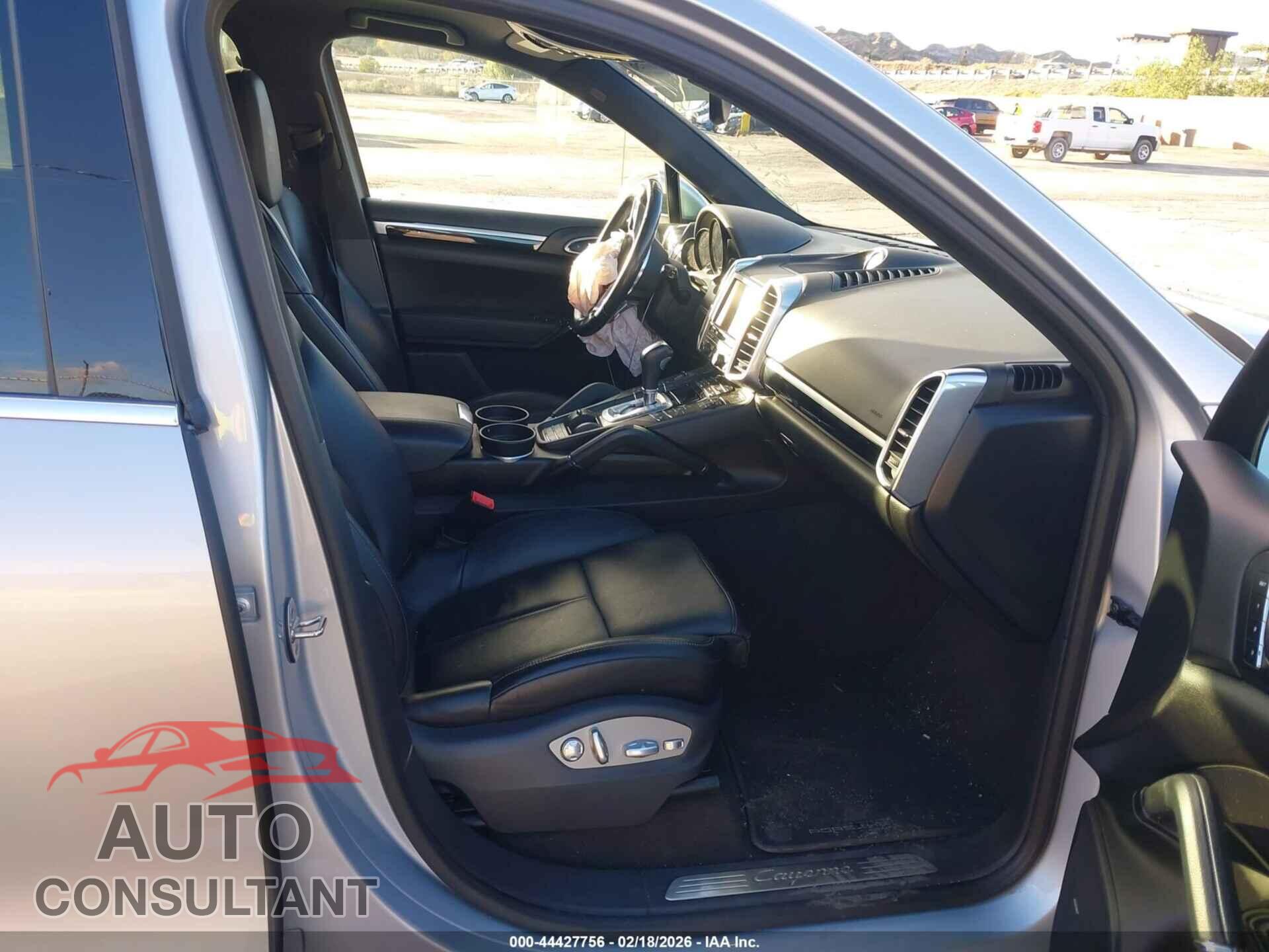 PORSCHE CAYENNE 2015 - WP1AF2A23FLA35670