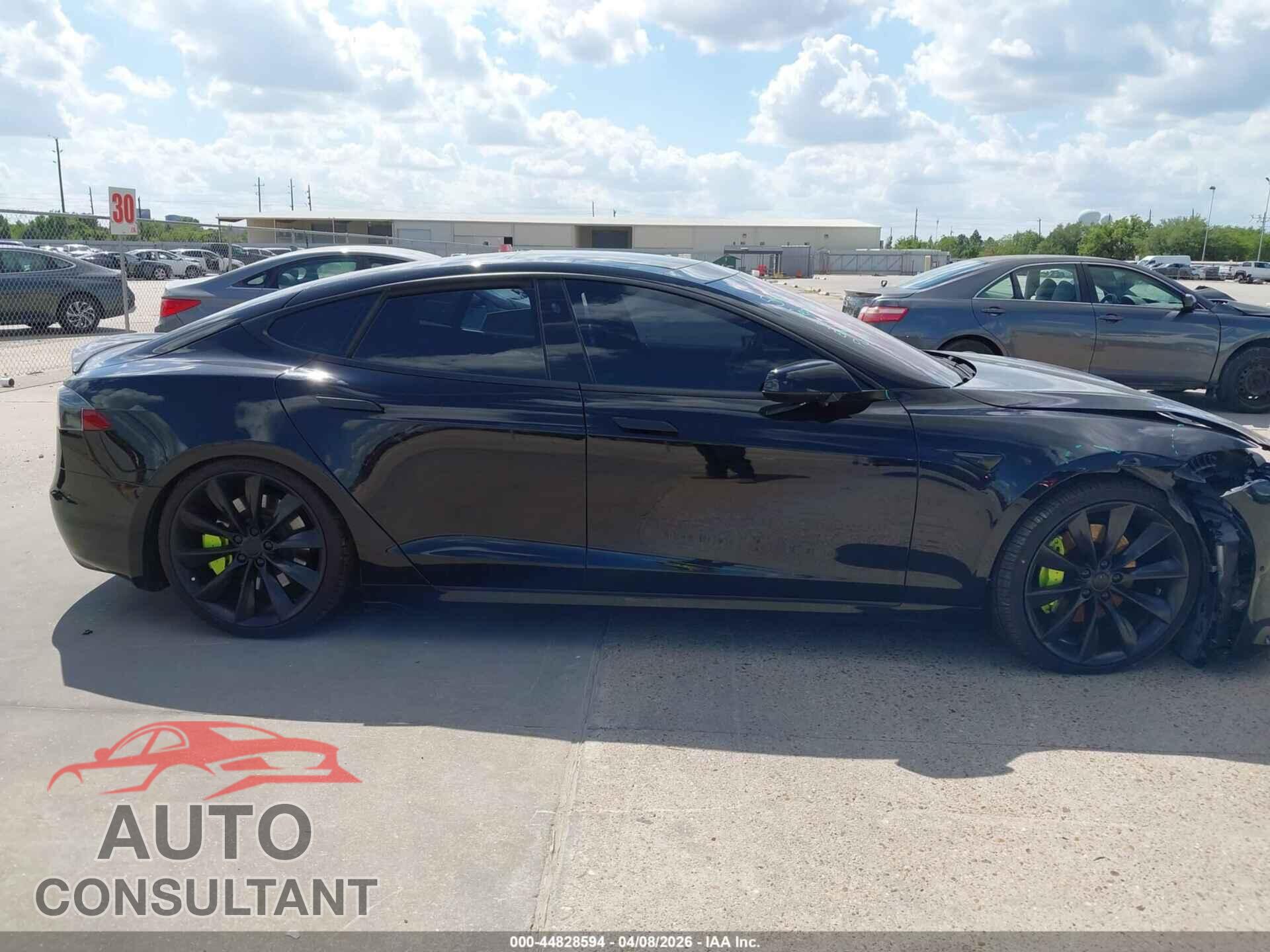TESLA MODEL S 2018 - 5YJSA1E28JF247940