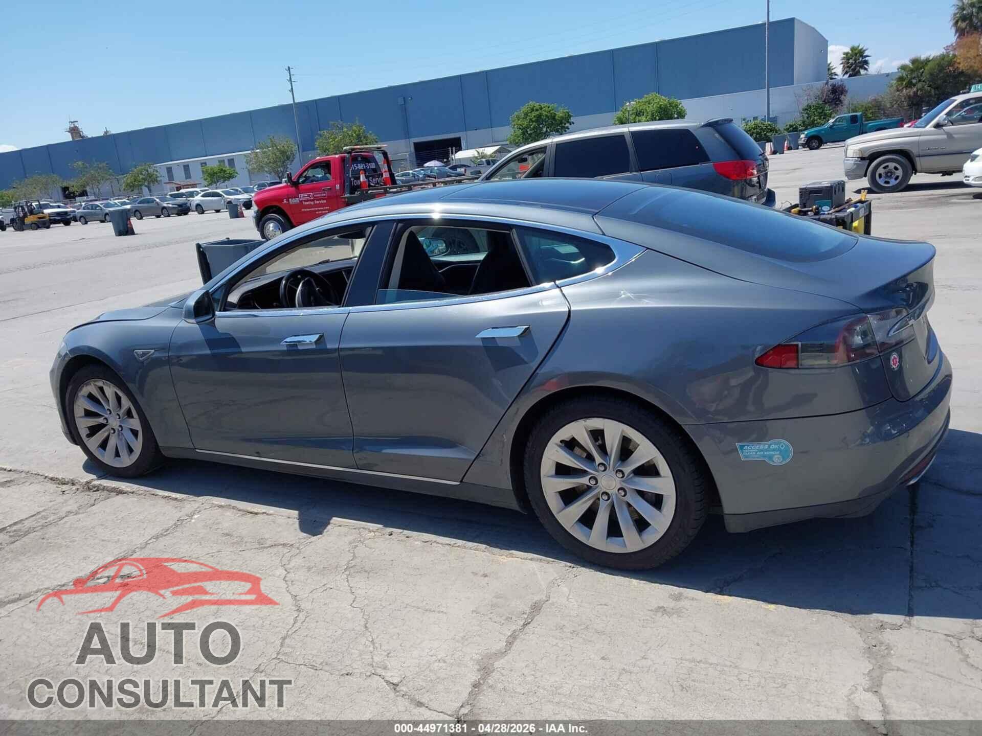 TESLA MODEL S 2013 - 5YJSA1DN8DFP28982