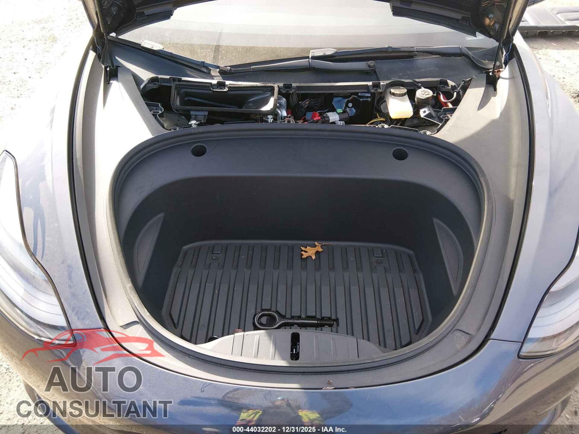 TESLA MODEL 3 2023 - 5YJ3E1EA3PF435287