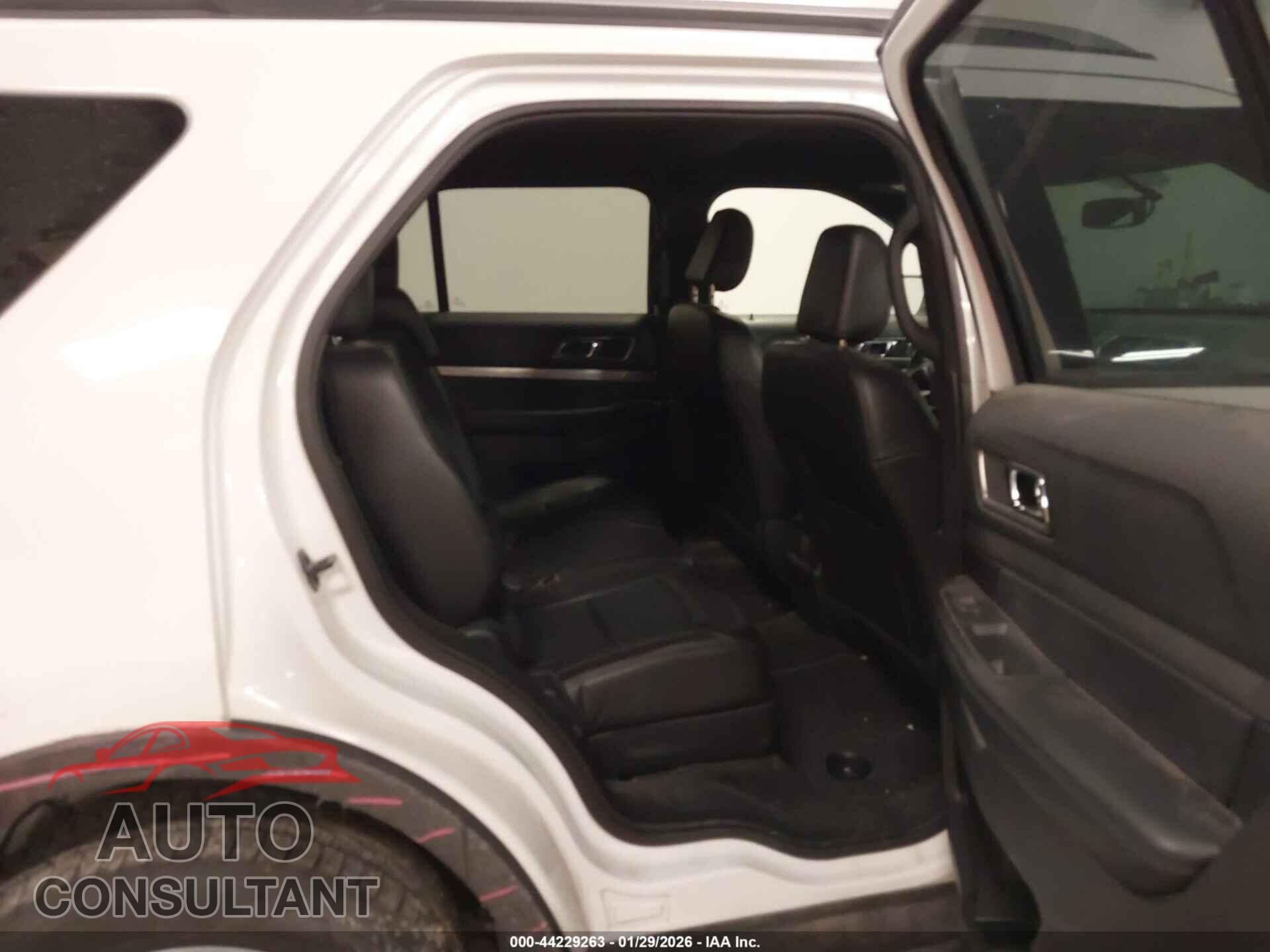 FORD EXPLORER 2018 - 1FM5K8D88JGB89595