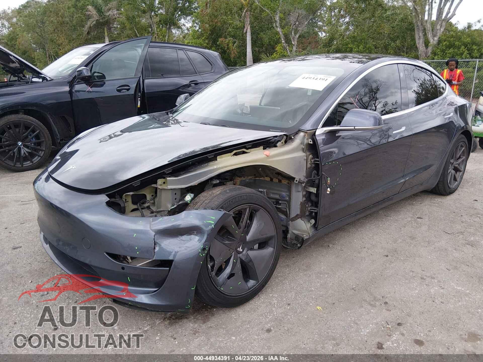 TESLA MODEL 3 2018 - 5YJ3E1EA6JF041757