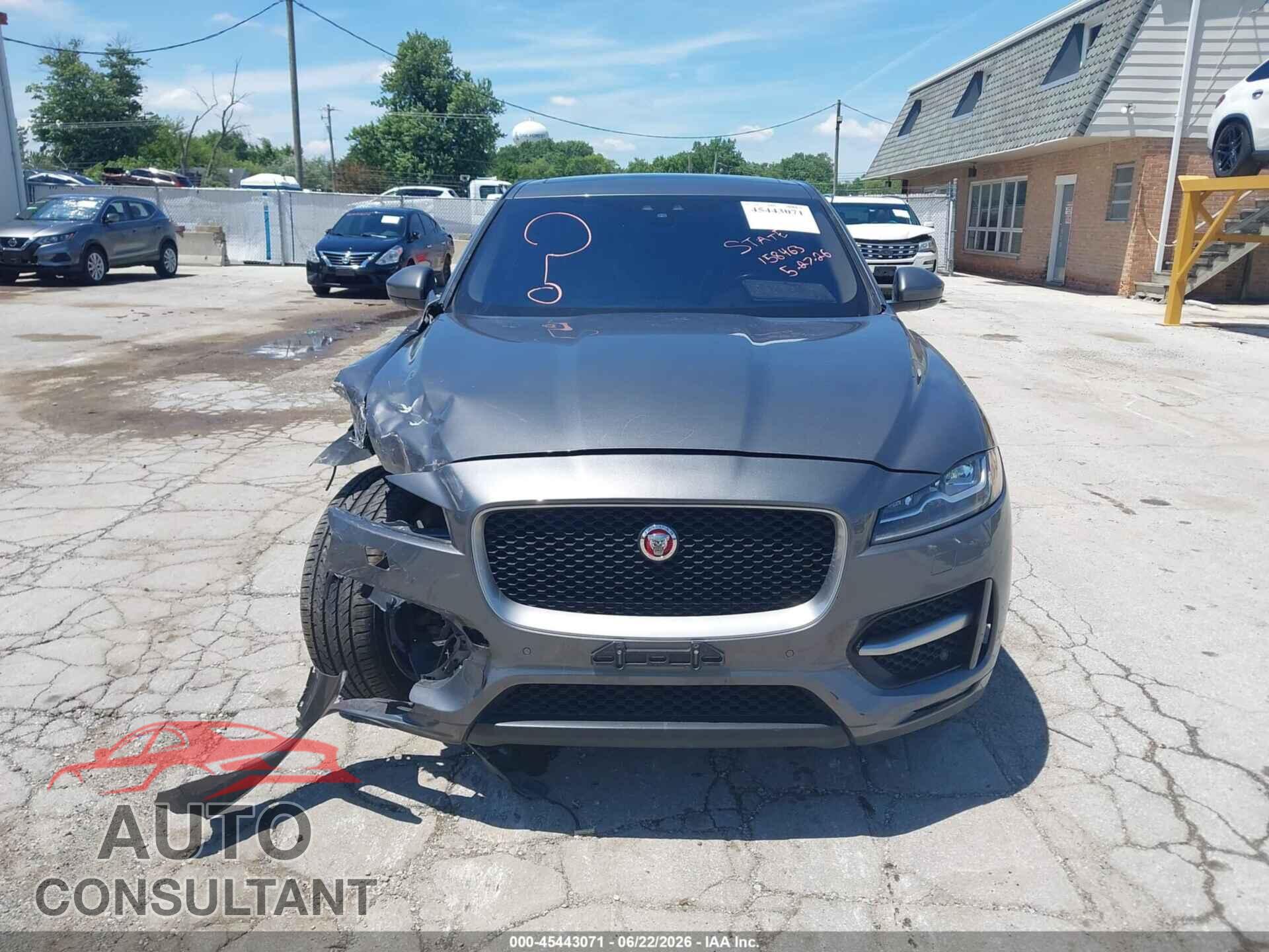 JAGUAR F-PACE 2017 - SADCL2BV8HA081381