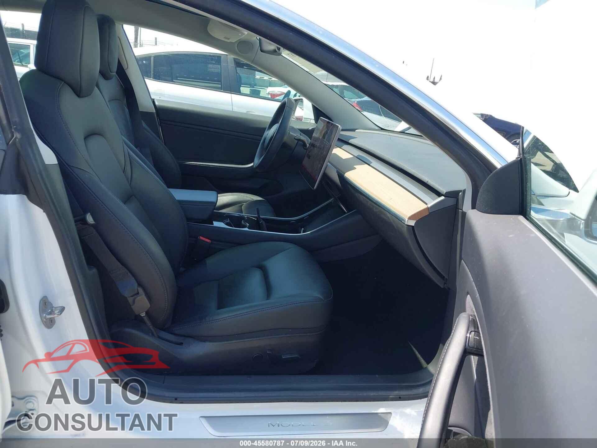 TESLA MODEL 3 2020 - 5YJ3E1EB6LF621568