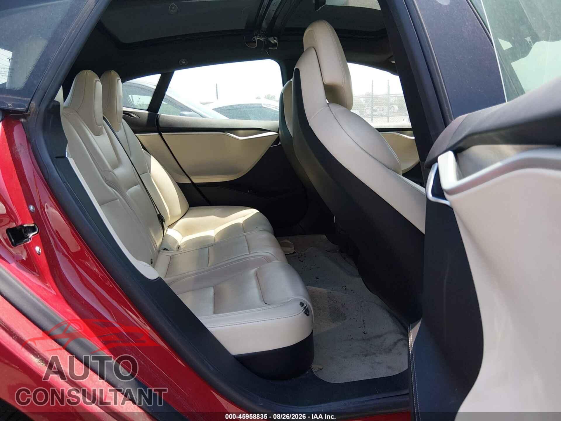 TESLA MODEL S 2017 - 5YJSA1E2XHF215372