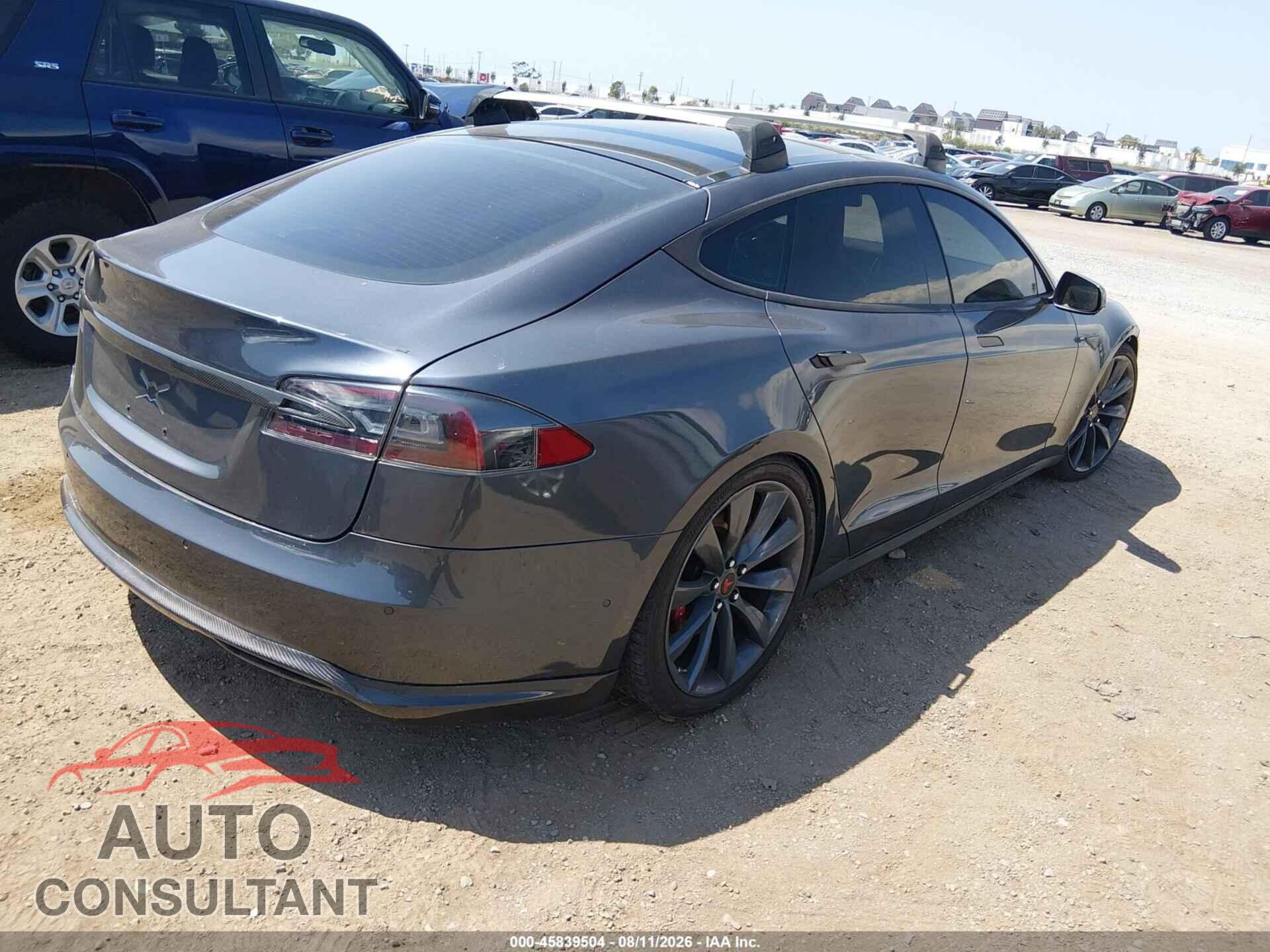 TESLA MODEL S 2015 - 5YJSA1H24FFP65367