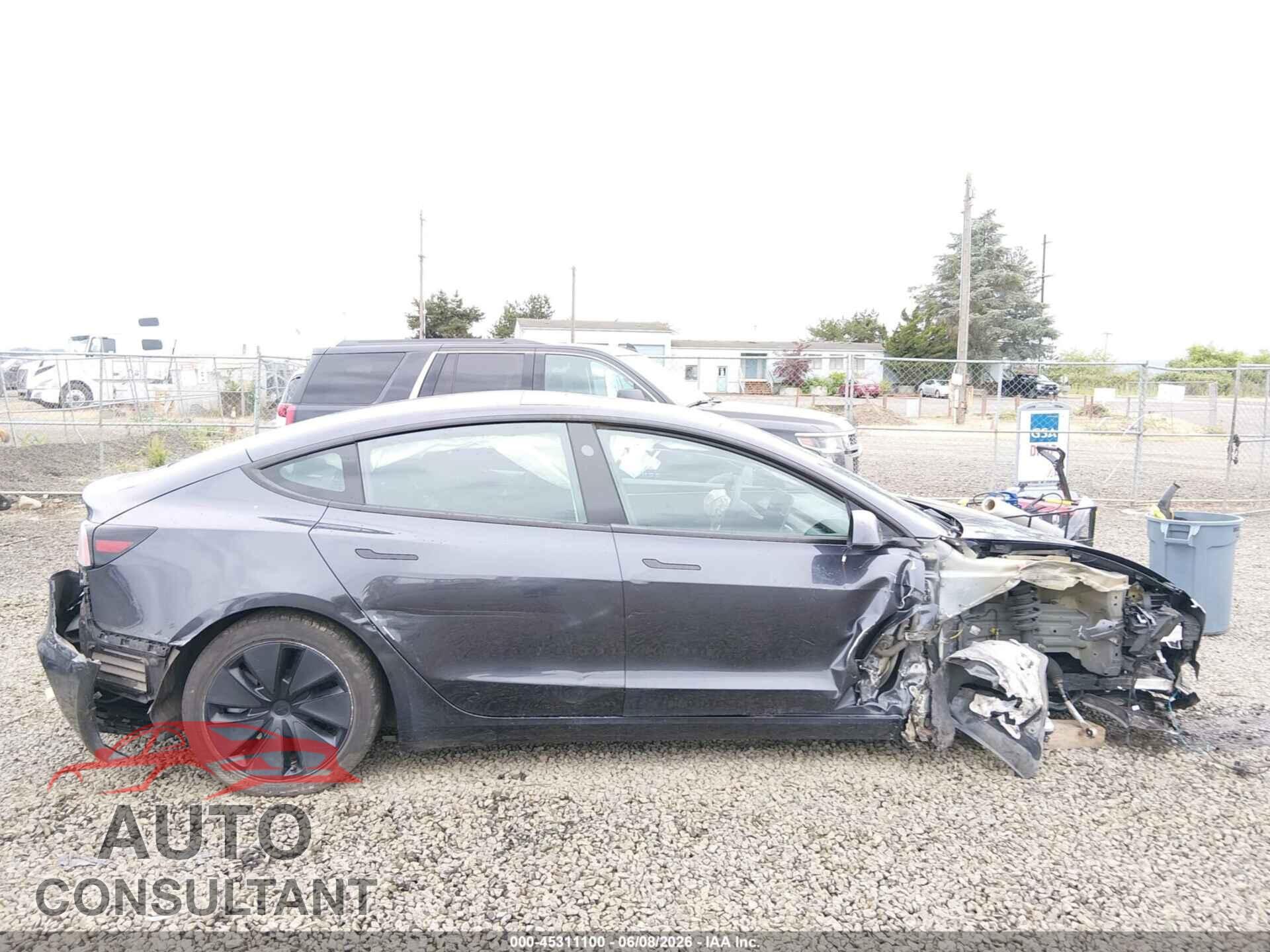 TESLA MODEL 3 2024 - 5YJ3E1EA0RF757498