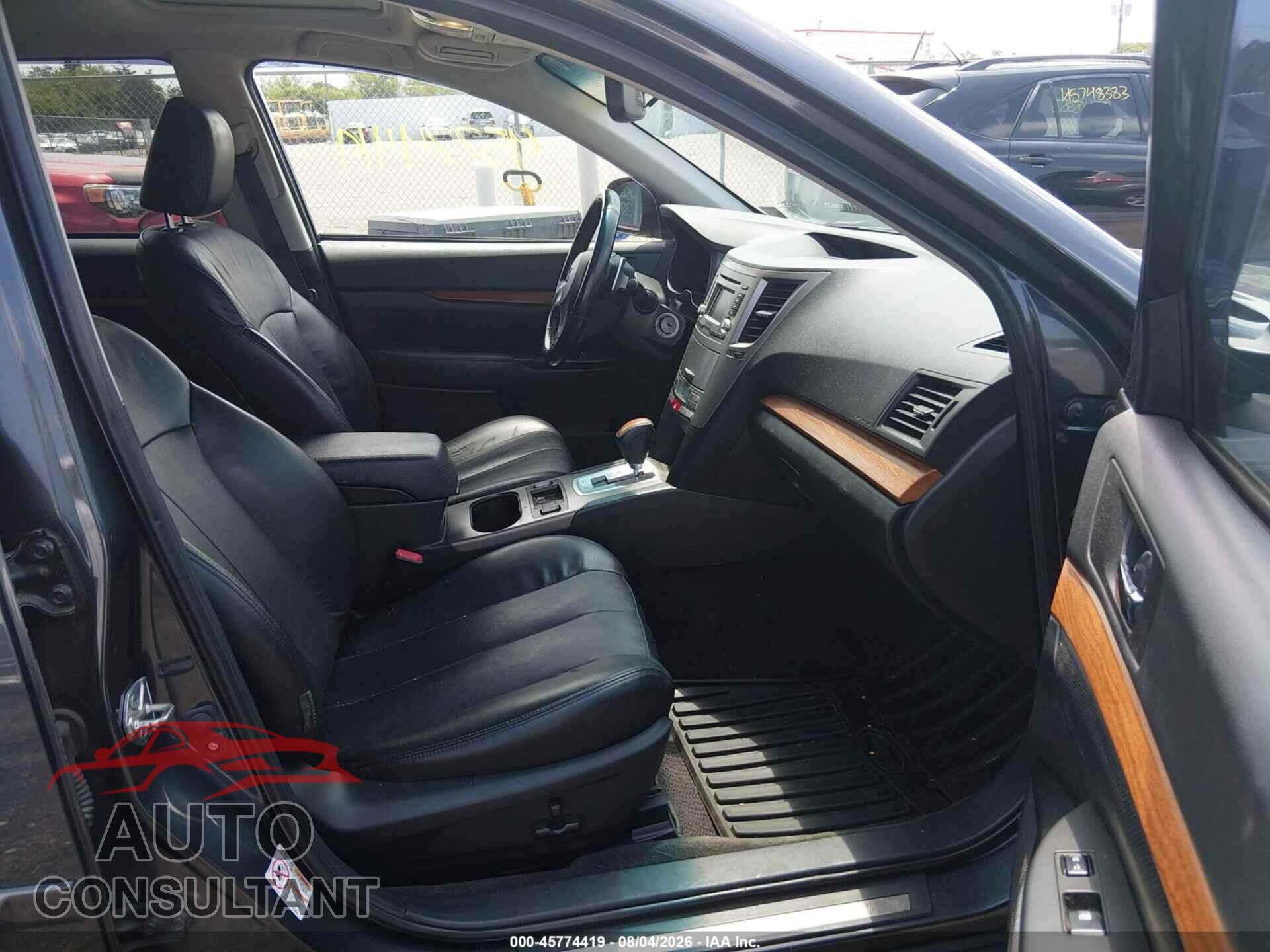 SUBARU OUTBACK 2013 - 4S4BRBKC3D3226261