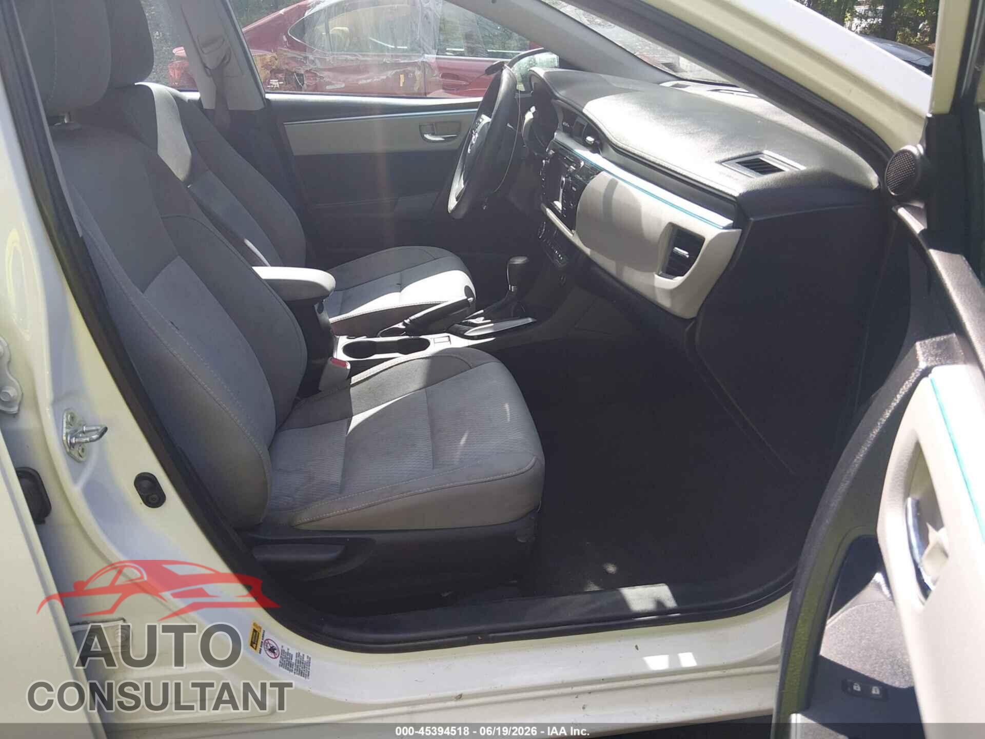 TOYOTA COROLLA 2015 - 2T1BURHEXFC452845
