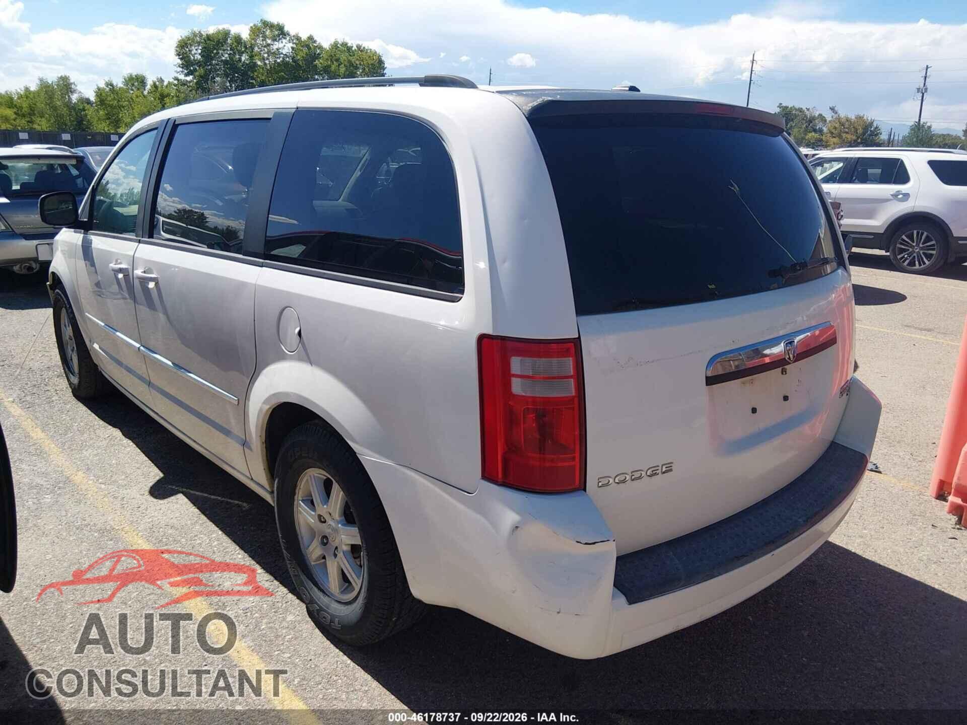 DODGE GRAND CARAVAN 2010 - 2D4RN5D10AR211136