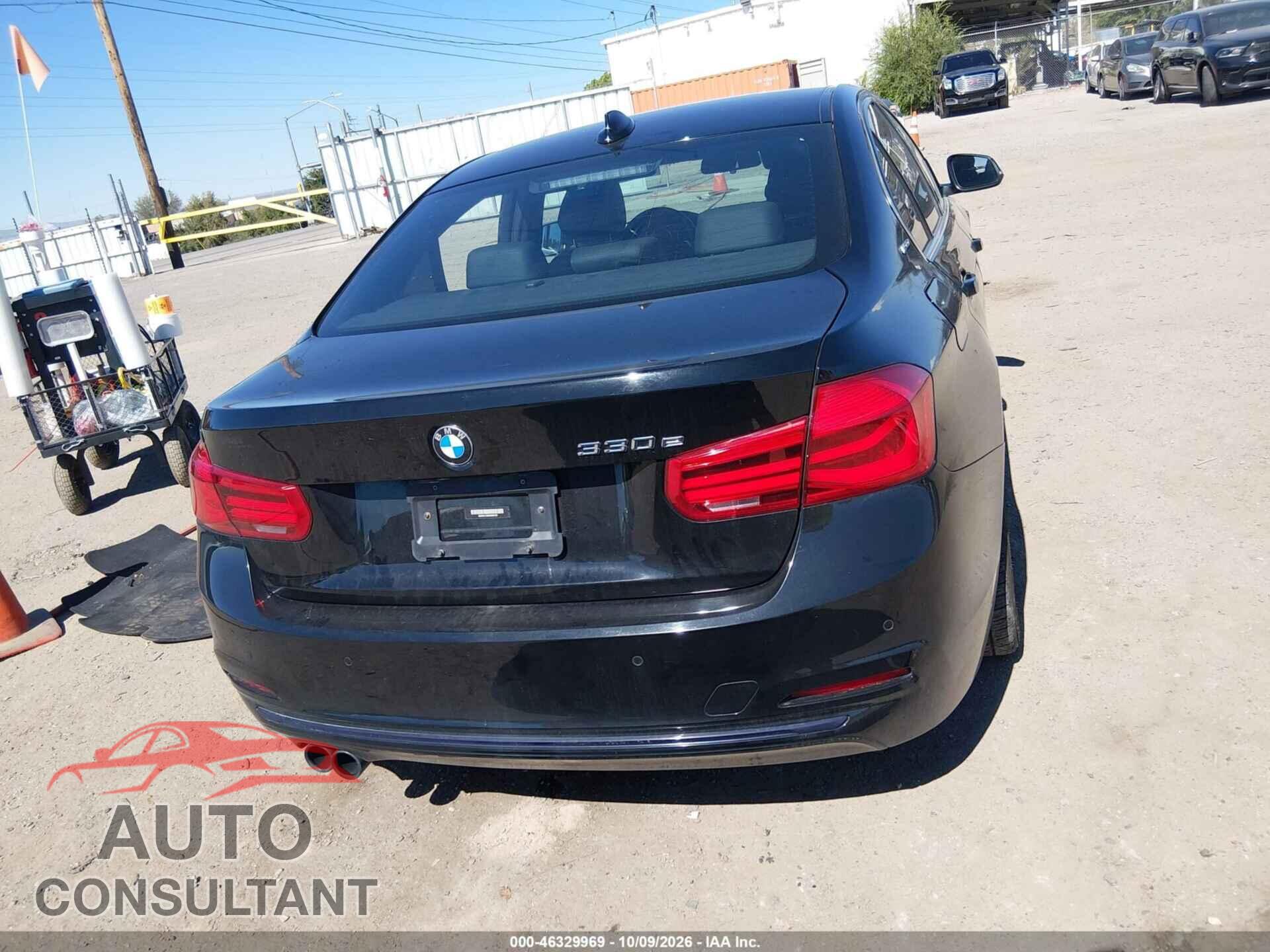 BMW 330E 2017 - WBA8E1C59HK895132