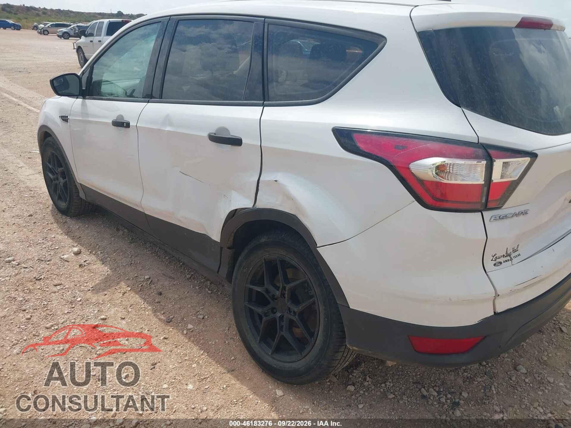 FORD ESCAPE 2017 - 1FMCU0F75HUE94555