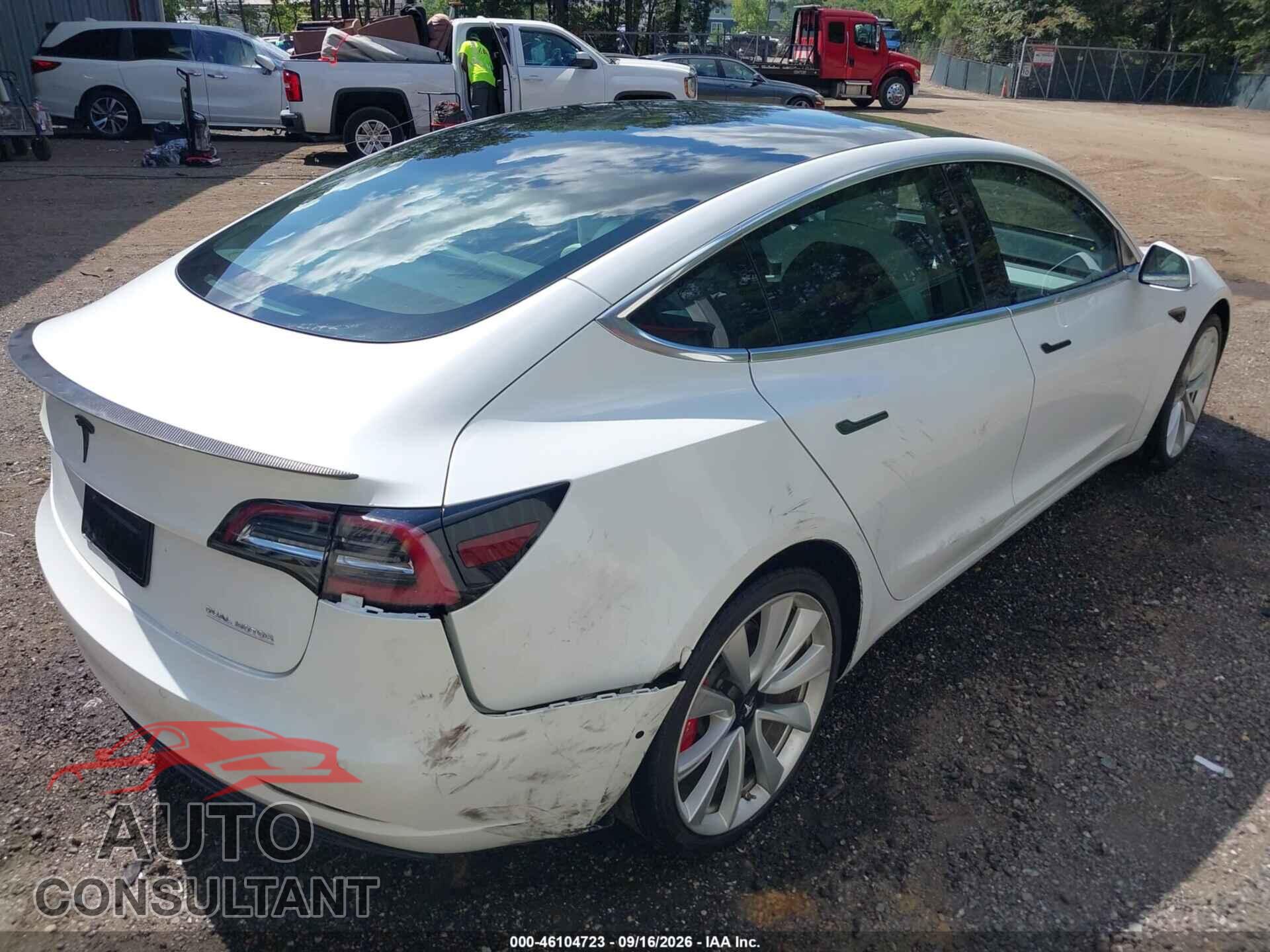 TESLA MODEL 3 2019 - 5YJ3E1EB7KF368128