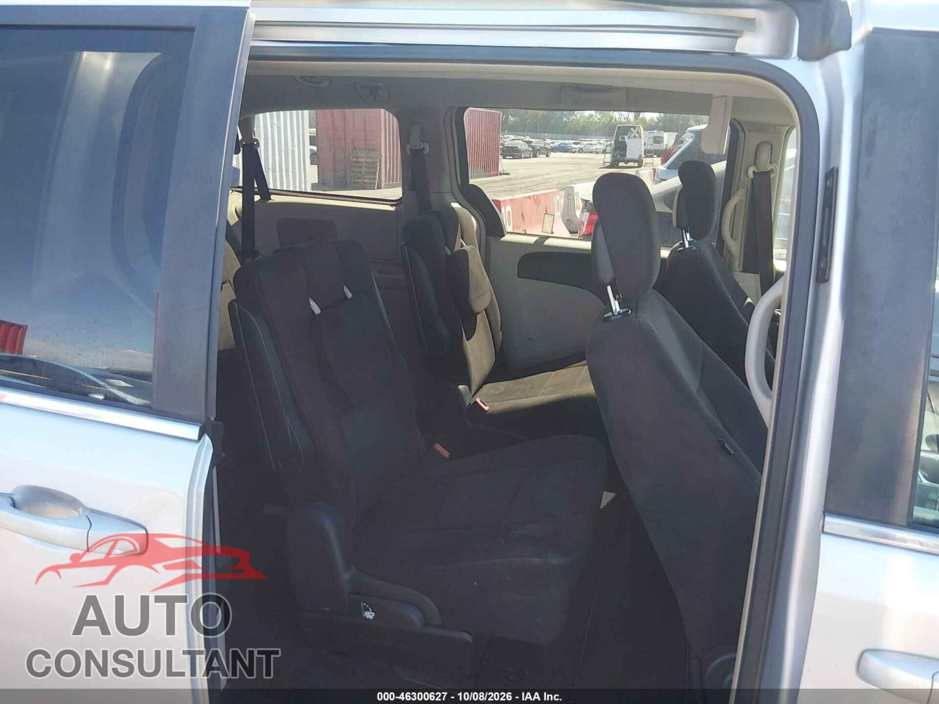 DODGE GRAND CARAVAN 2011 - 2D4RN5DG8BR662532