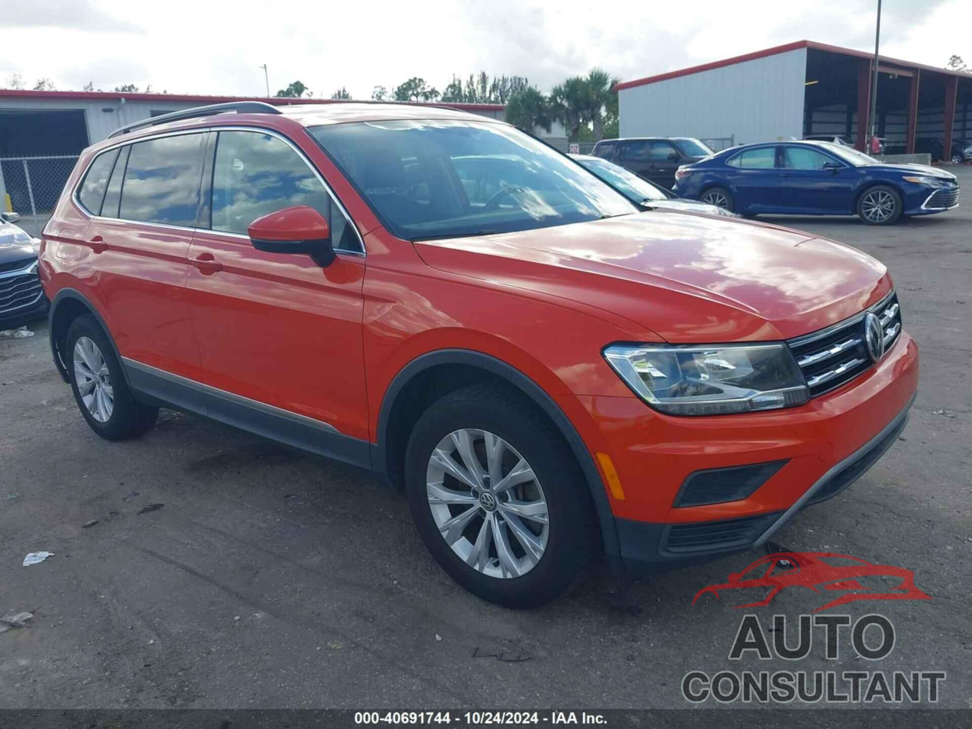 VOLKSWAGEN TIGUAN 2018 - 3VV3B7AX0JM125740