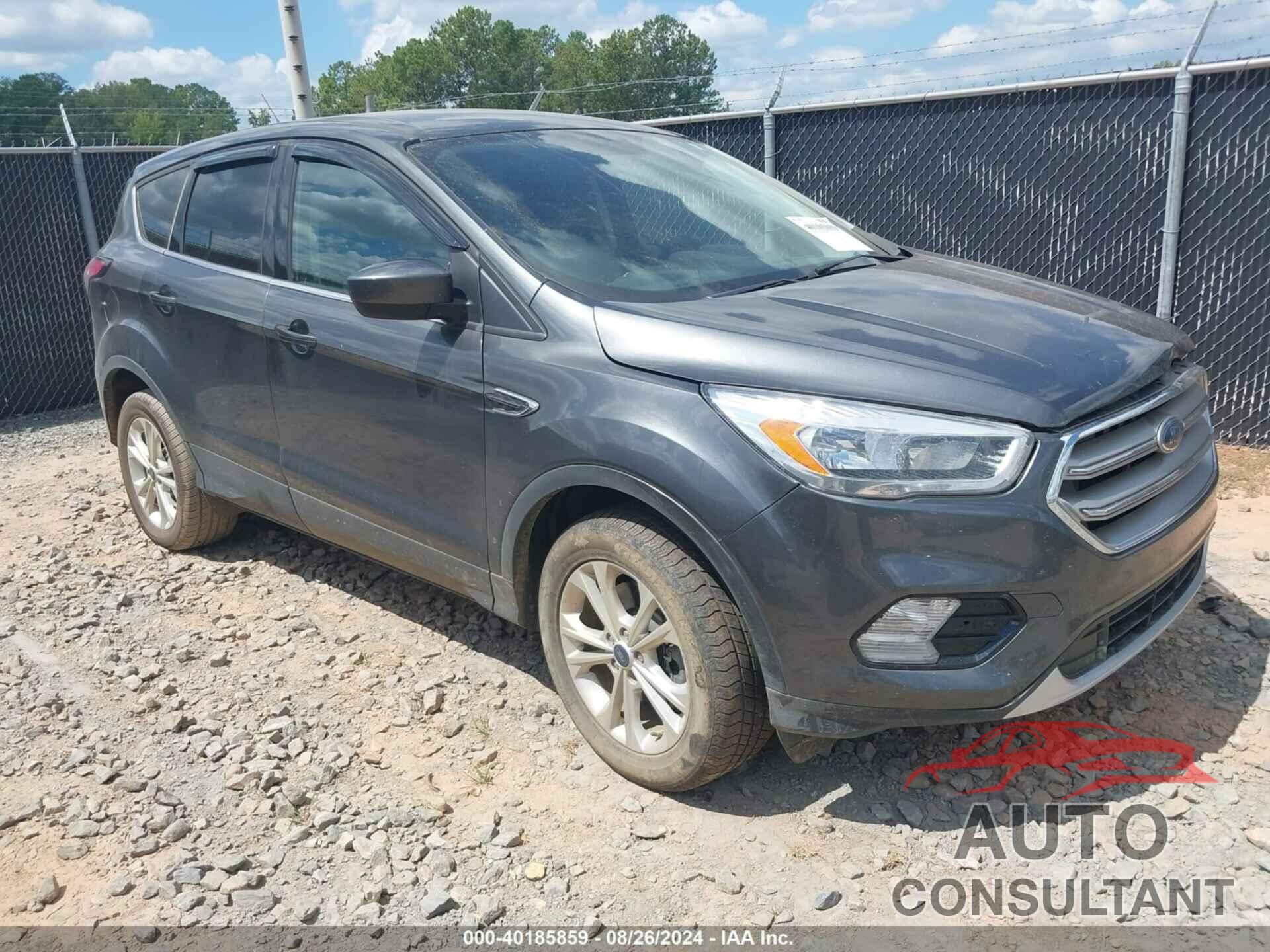 FORD ESCAPE 2017 - 1FMCU9G94HUD67025