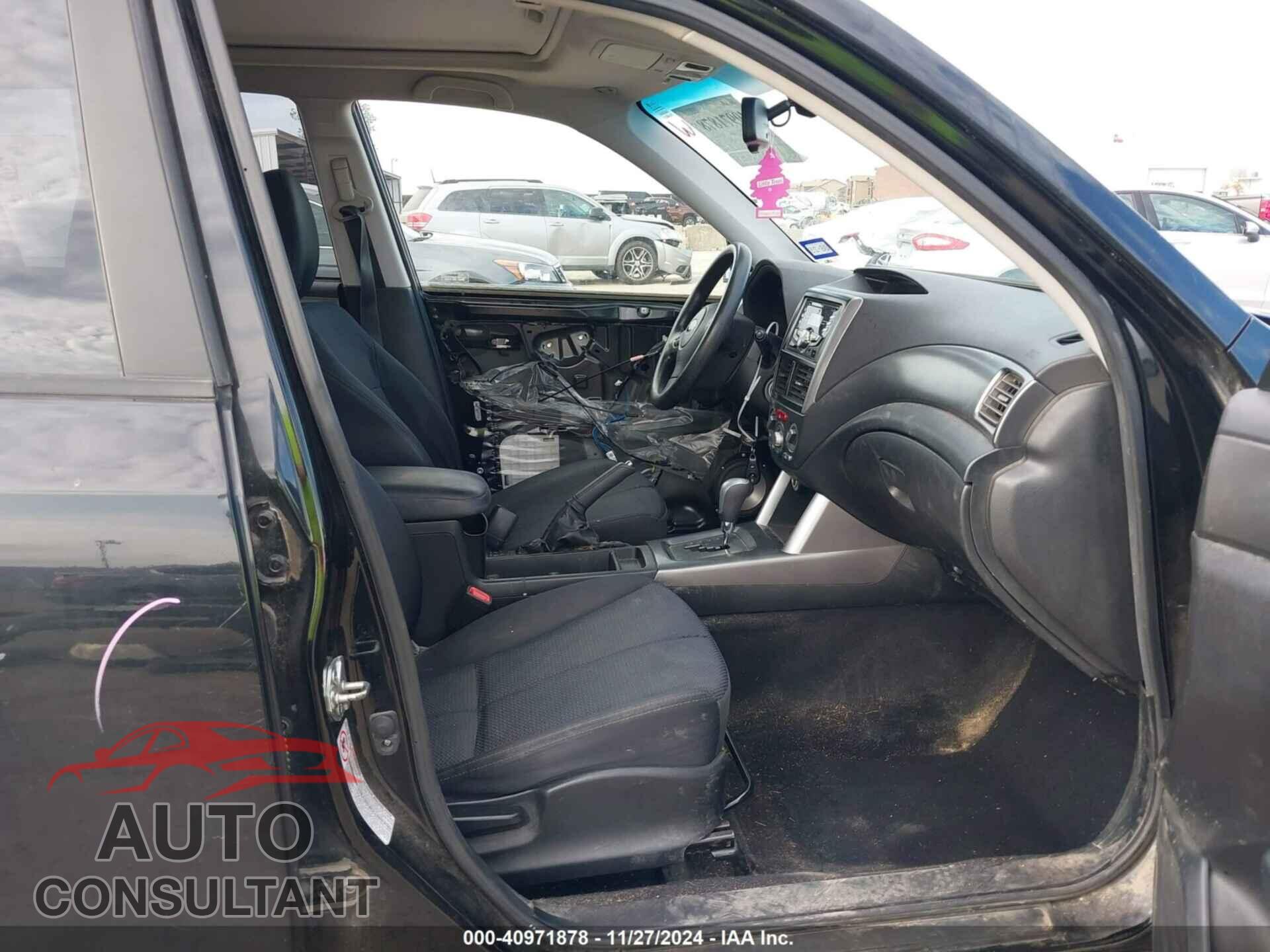 SUBARU FORESTER 2011 - JF2SHBDC4BH749018
