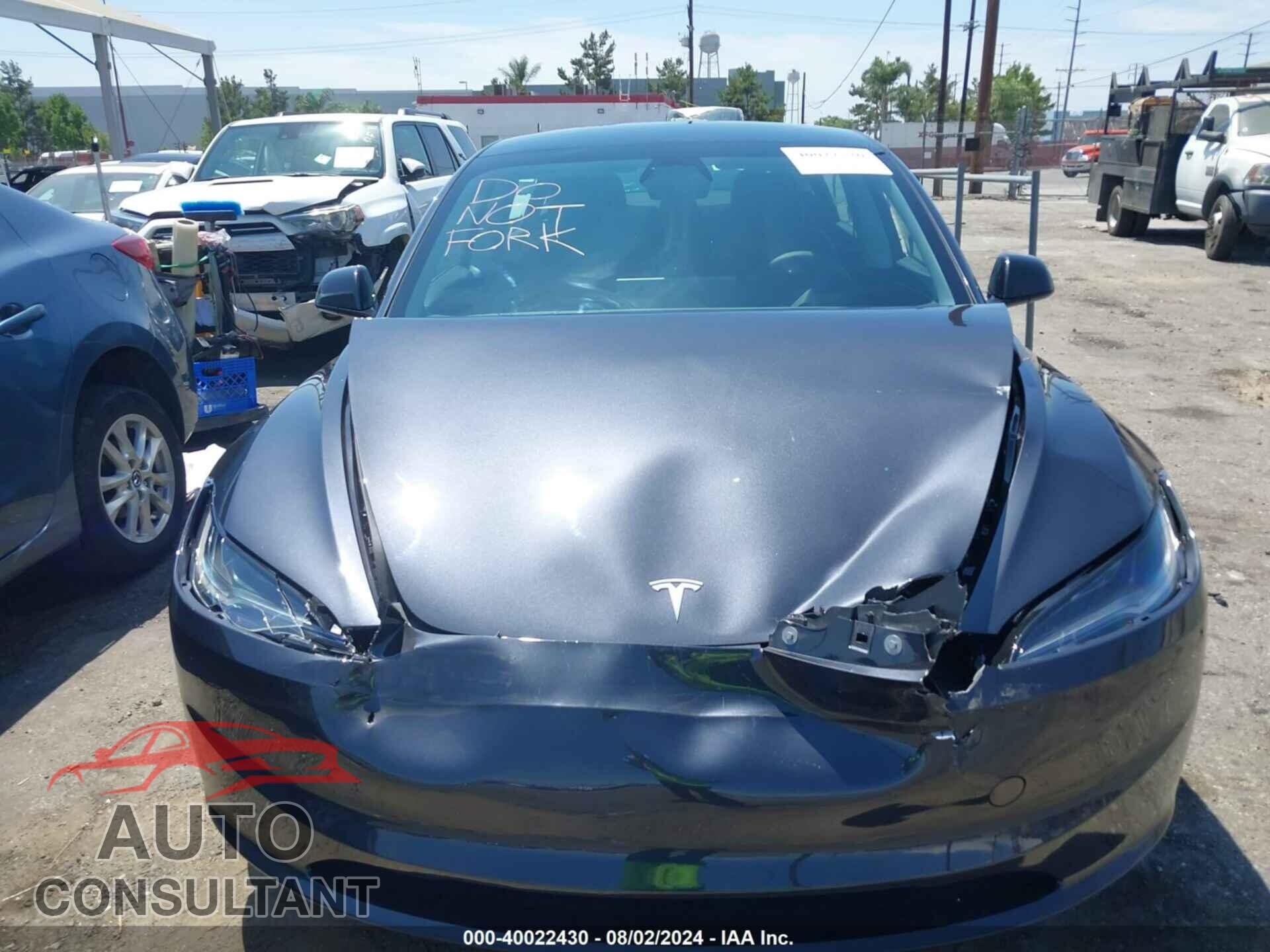 TESLA MODEL 3 2024 - 5YJ3E1EB9RF768752