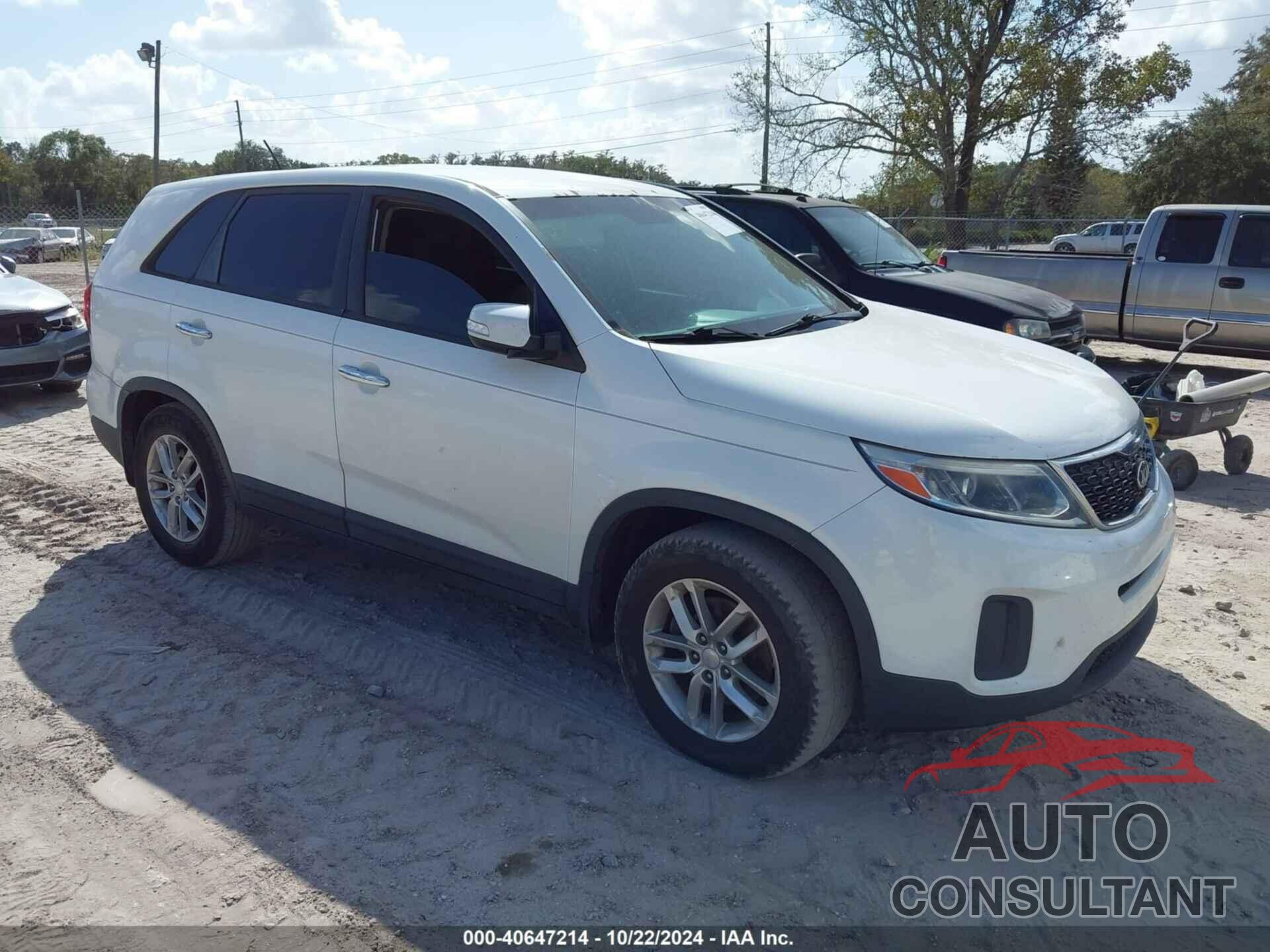 KIA SORENTO 2015 - 5XYKT3A67FG574151