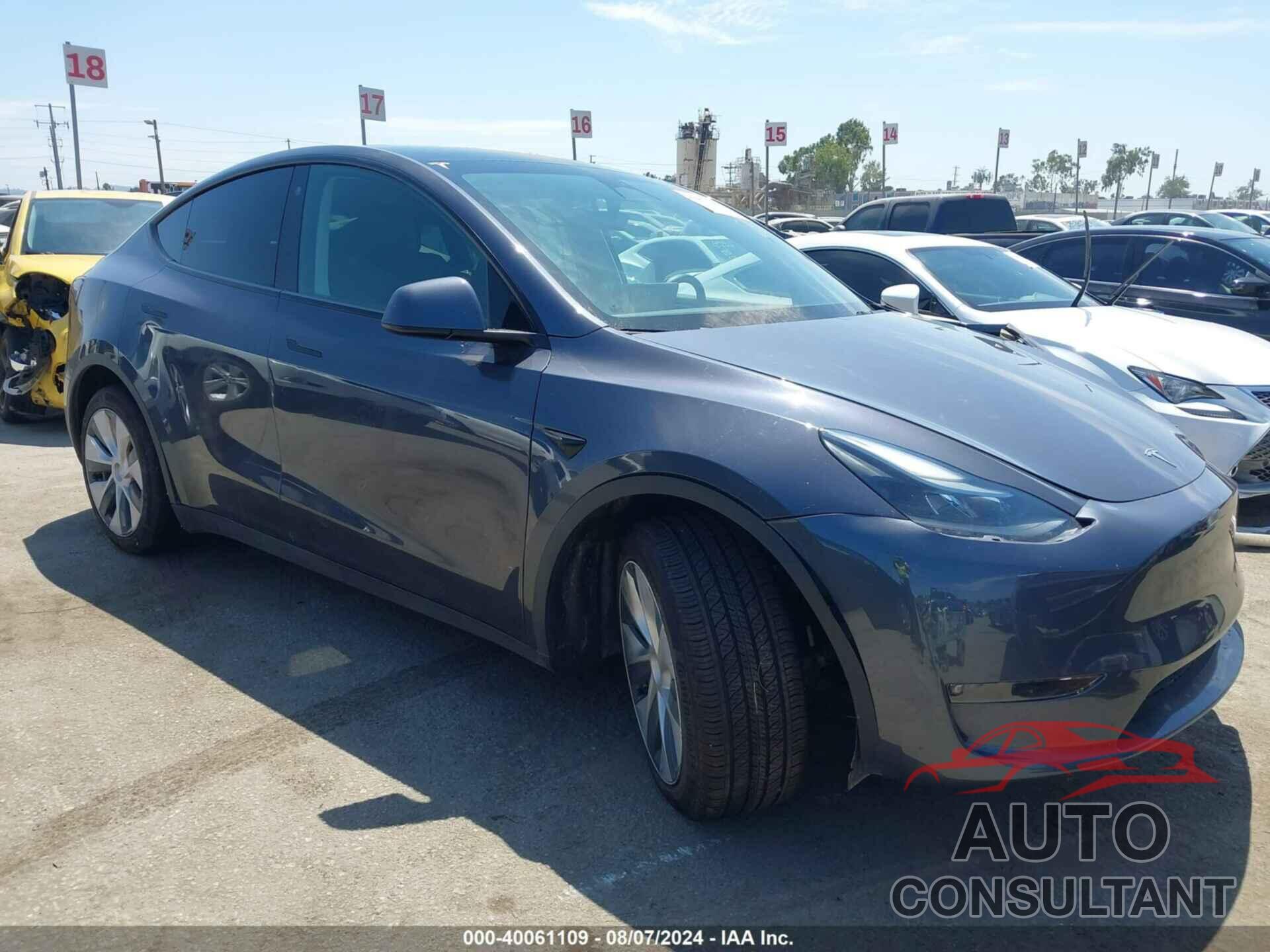 TESLA MODEL Y 2023 - 7SAYGAEEXPF594510