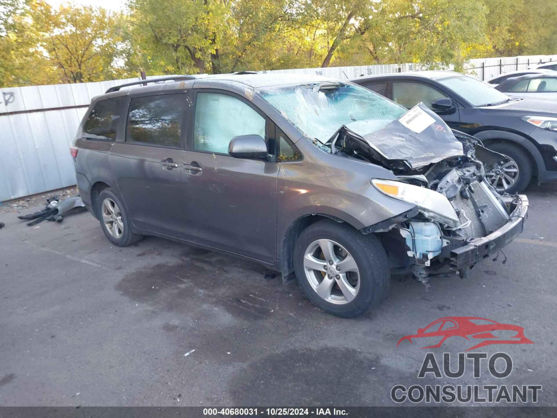 TOYOTA SIENNA 2017 - 5TDKZ3DC6HS893689