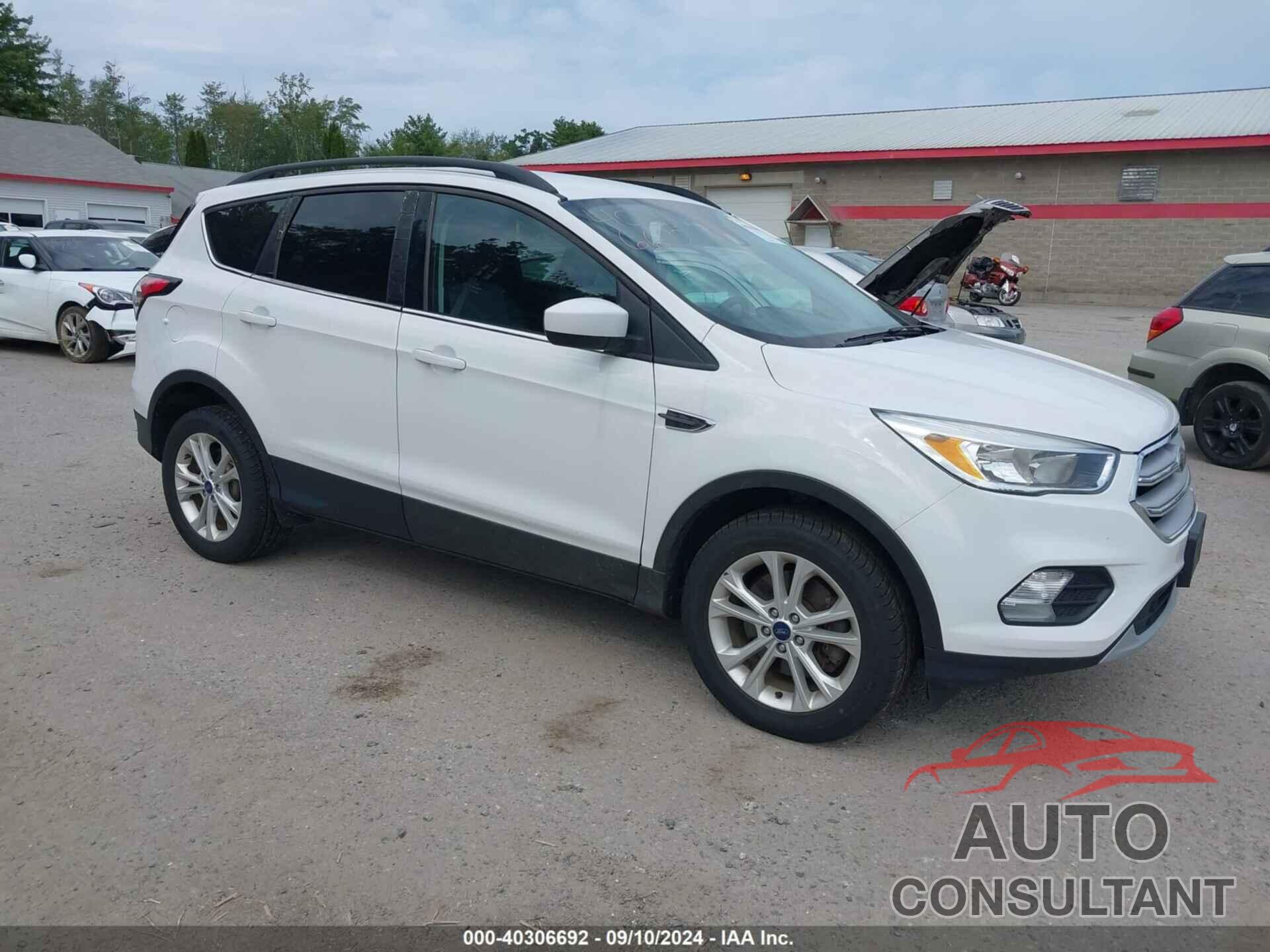 FORD ESCAPE 2018 - 1FMCU9GD8JUA32747