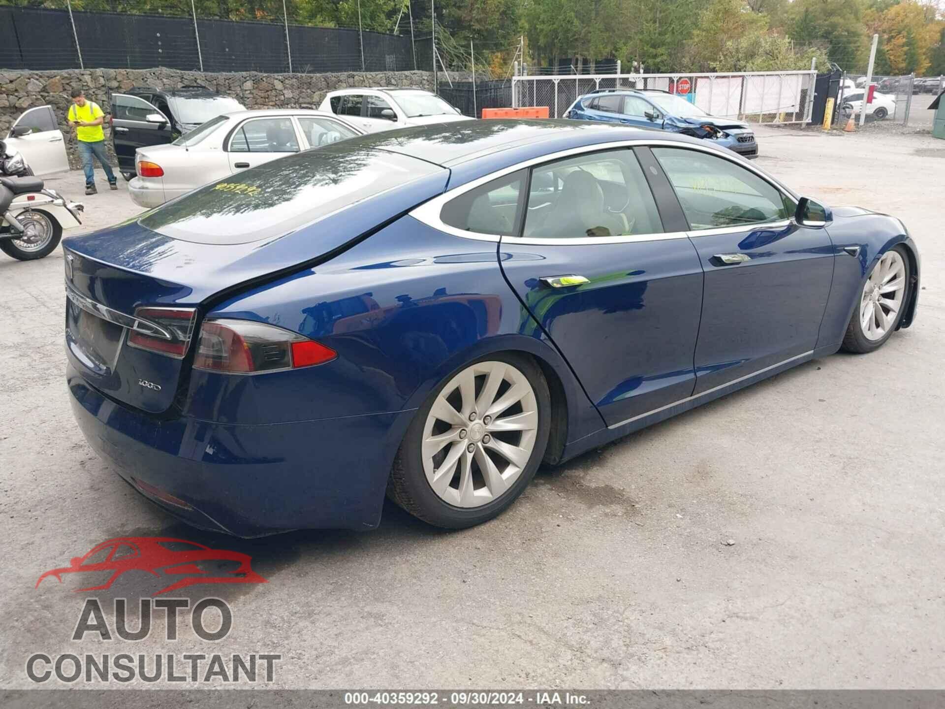 TESLA MODEL S 2017 - 5YJSA1E26HF205566