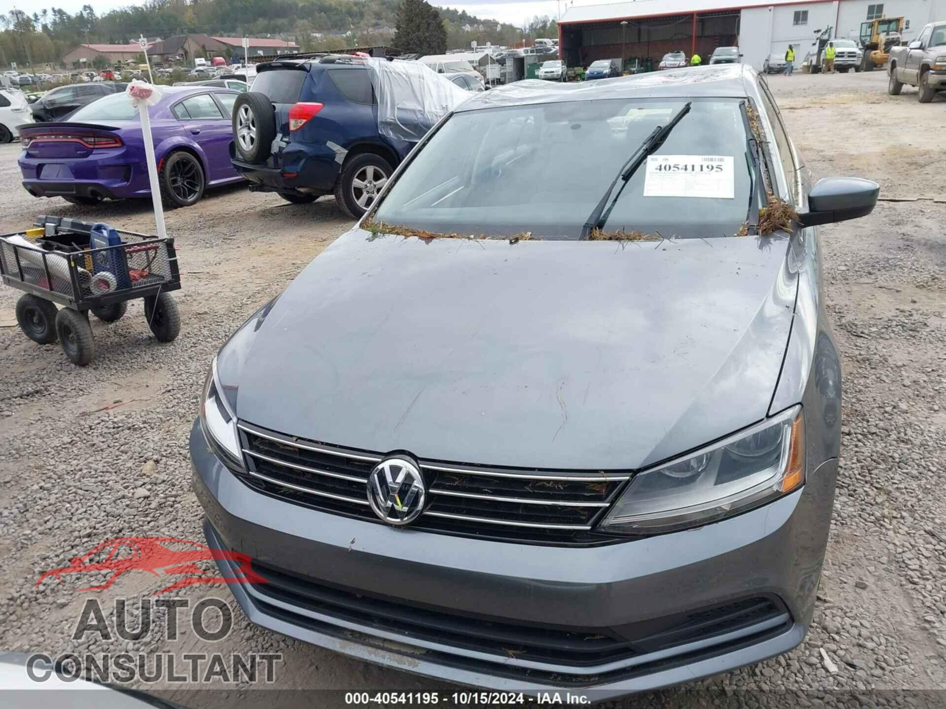 VOLKSWAGEN JETTA 2017 - 3VW2B7AJ6HM392877
