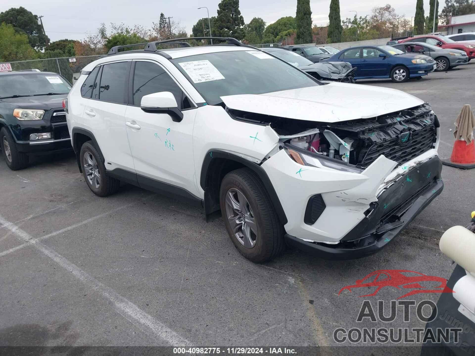 TOYOTA RAV4 HYBRID 2024 - JTMRWRFV6RD252578