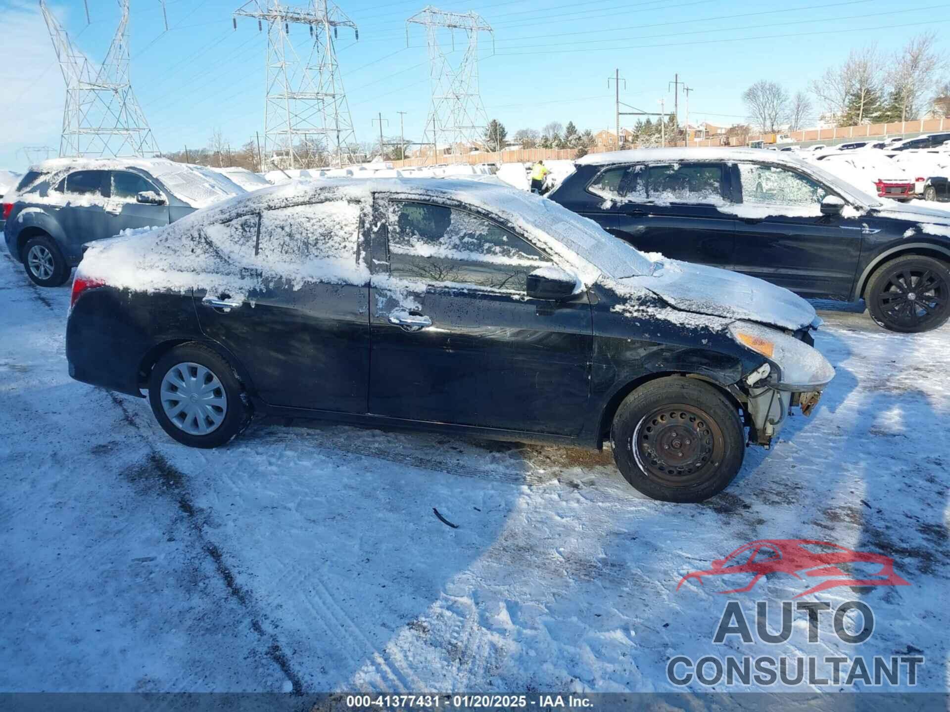 NISSAN VERSA 2017 - 3N1CN7AP1HL847405