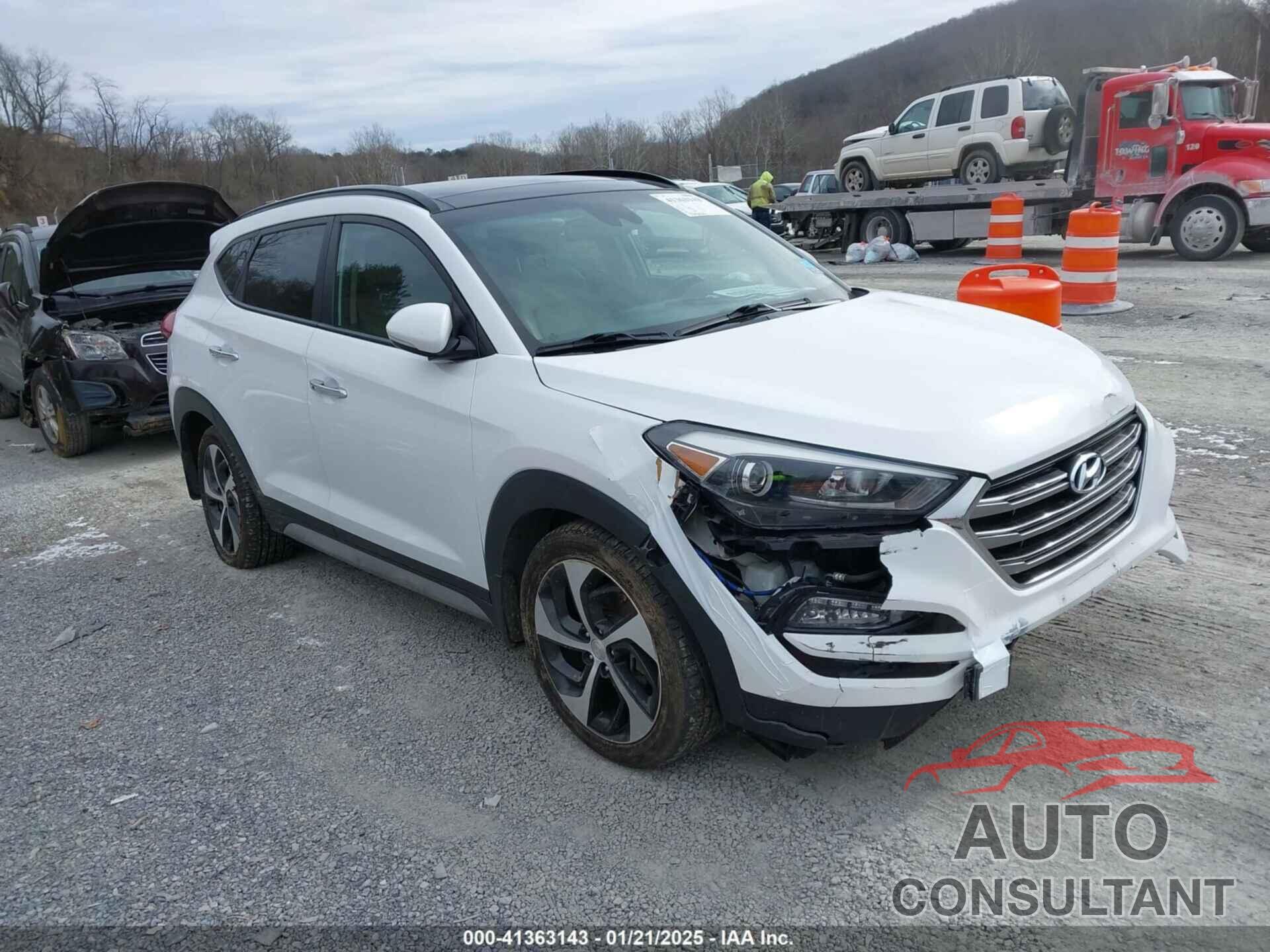 HYUNDAI TUCSON 2018 - KM8J3CA26JU620192