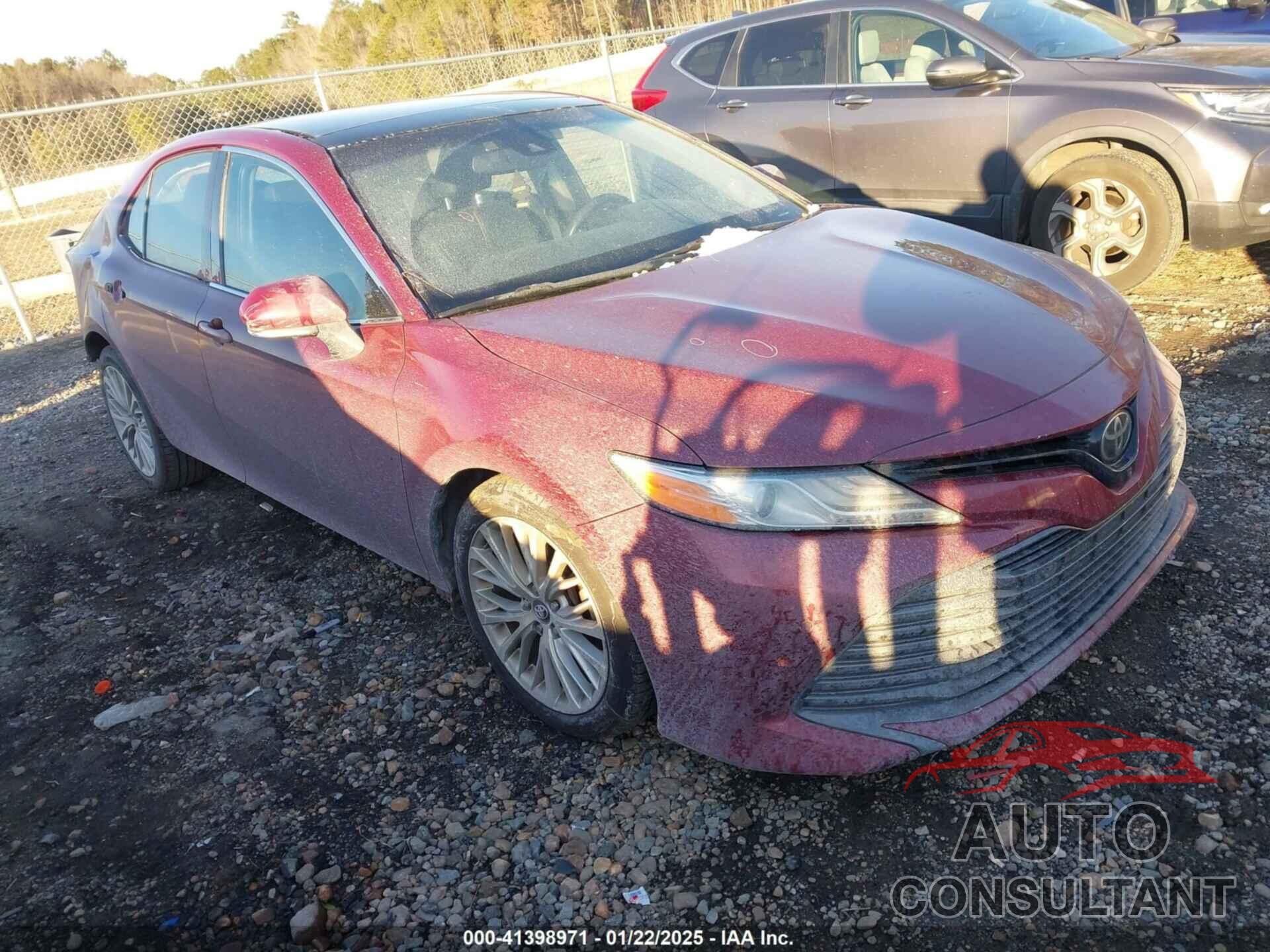 TOYOTA CAMRY 2018 - 4T1B11HK9JU544567