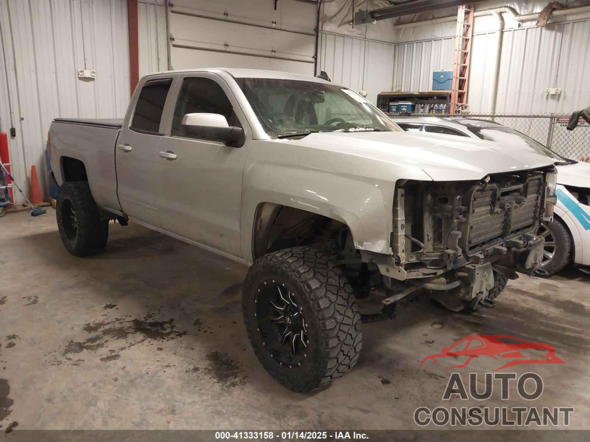 CHEVROLET SILVERADO 1500 2018 - 1GCVKREC1JZ322957
