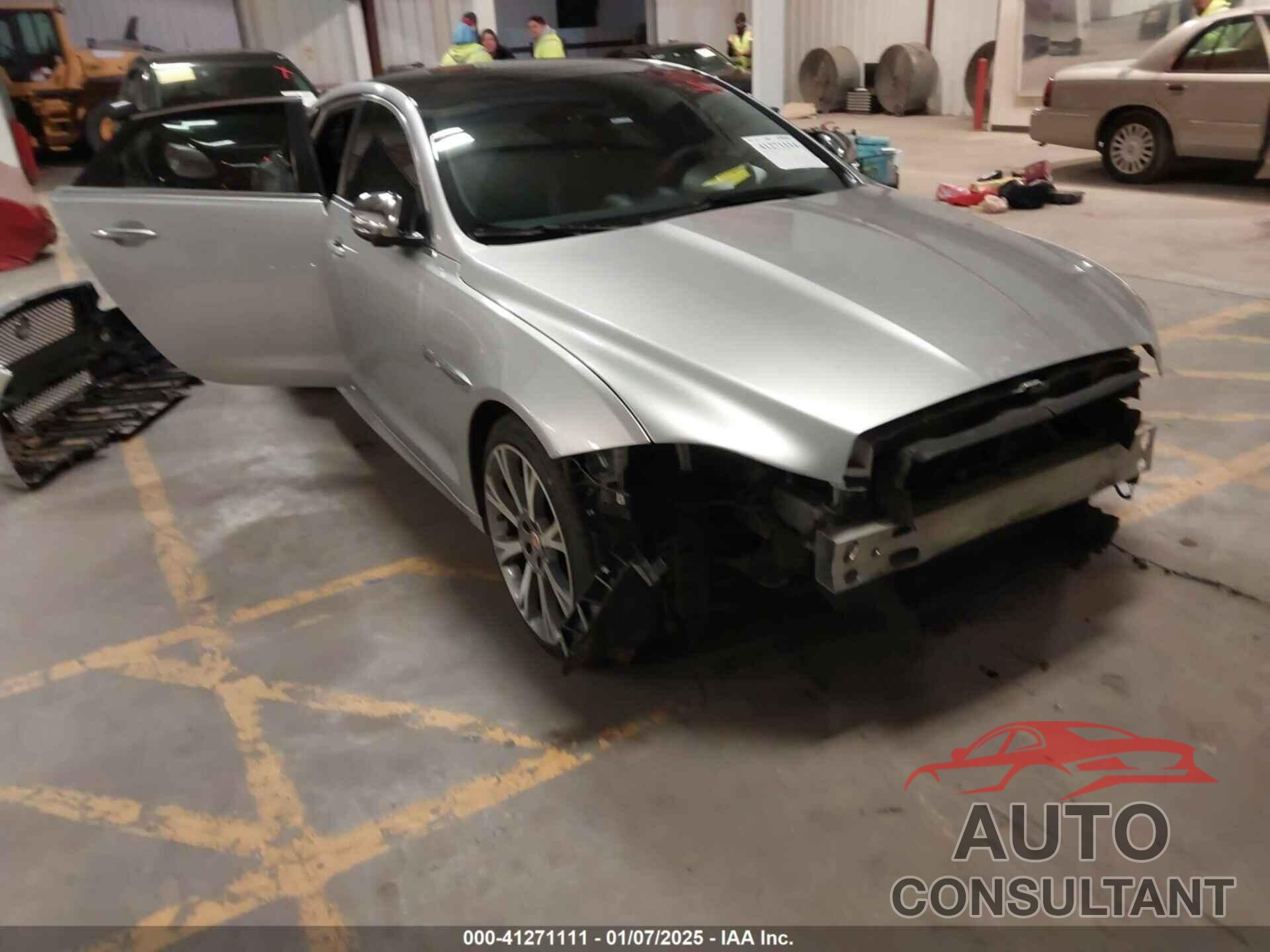 JAGUAR XJ 2015 - SAJWA1CZ8F8V83873