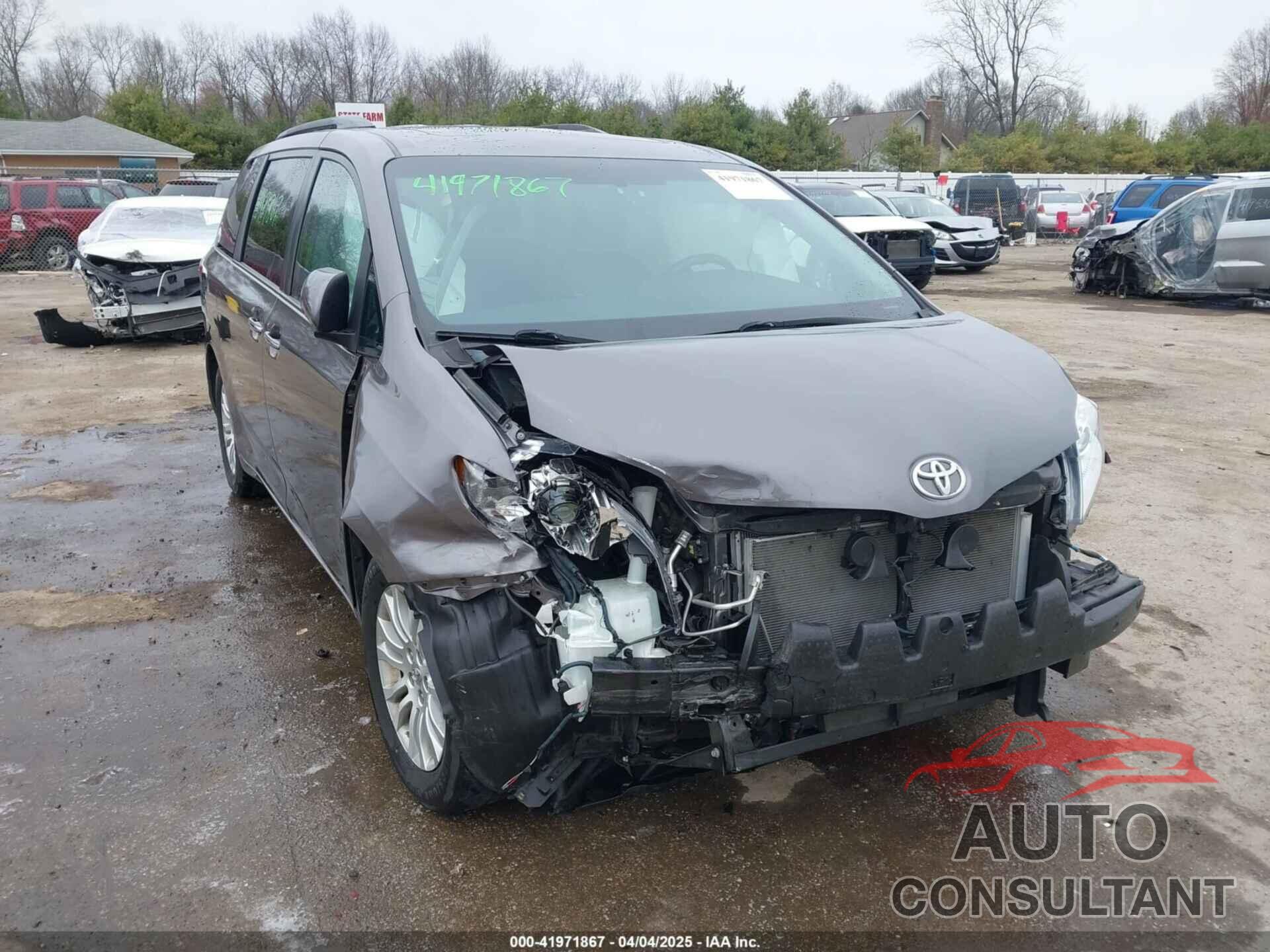 TOYOTA SIENNA 2015 - 5TDYK3DC8FS651580